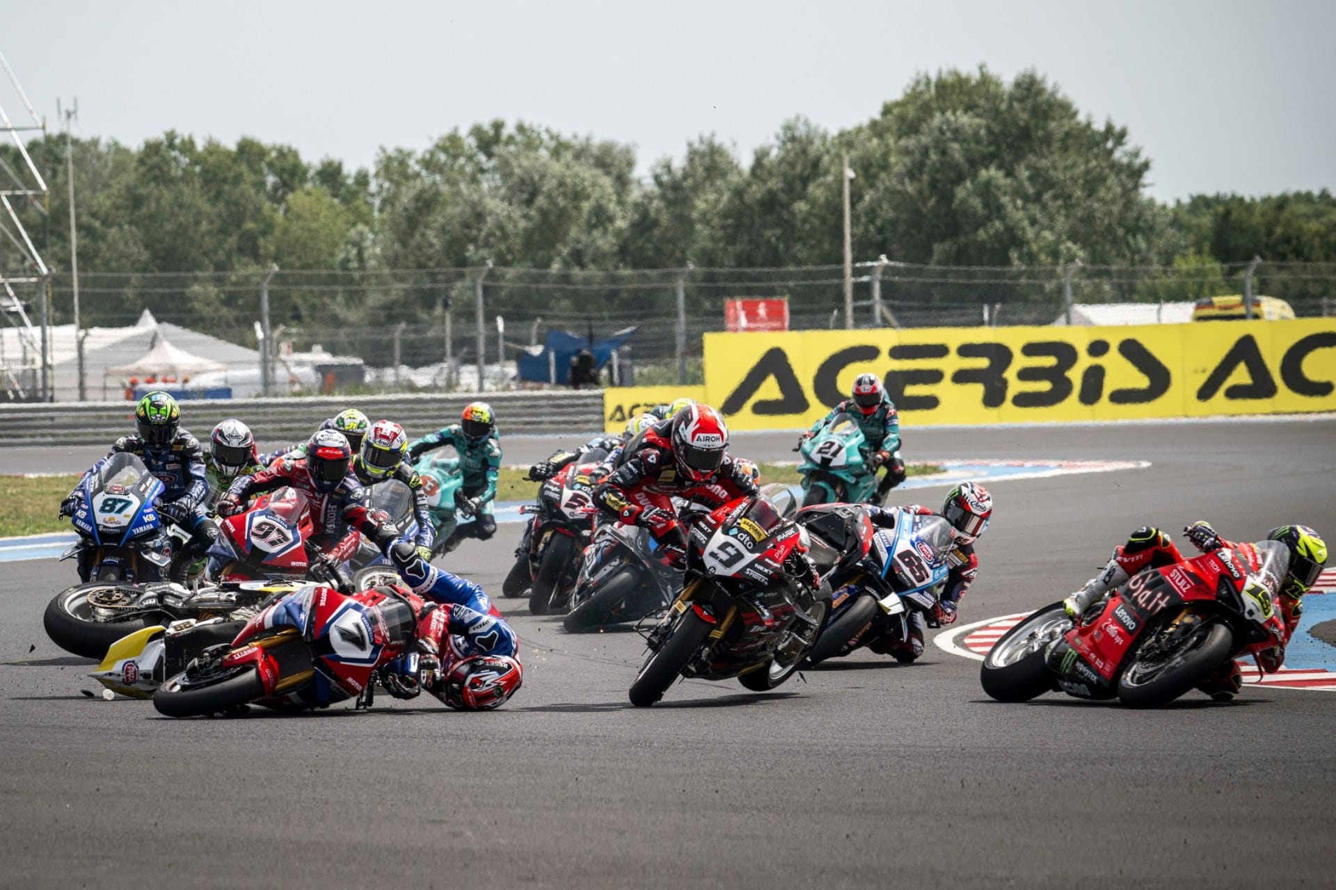 BMW 2026 Worldsbk的petrucci