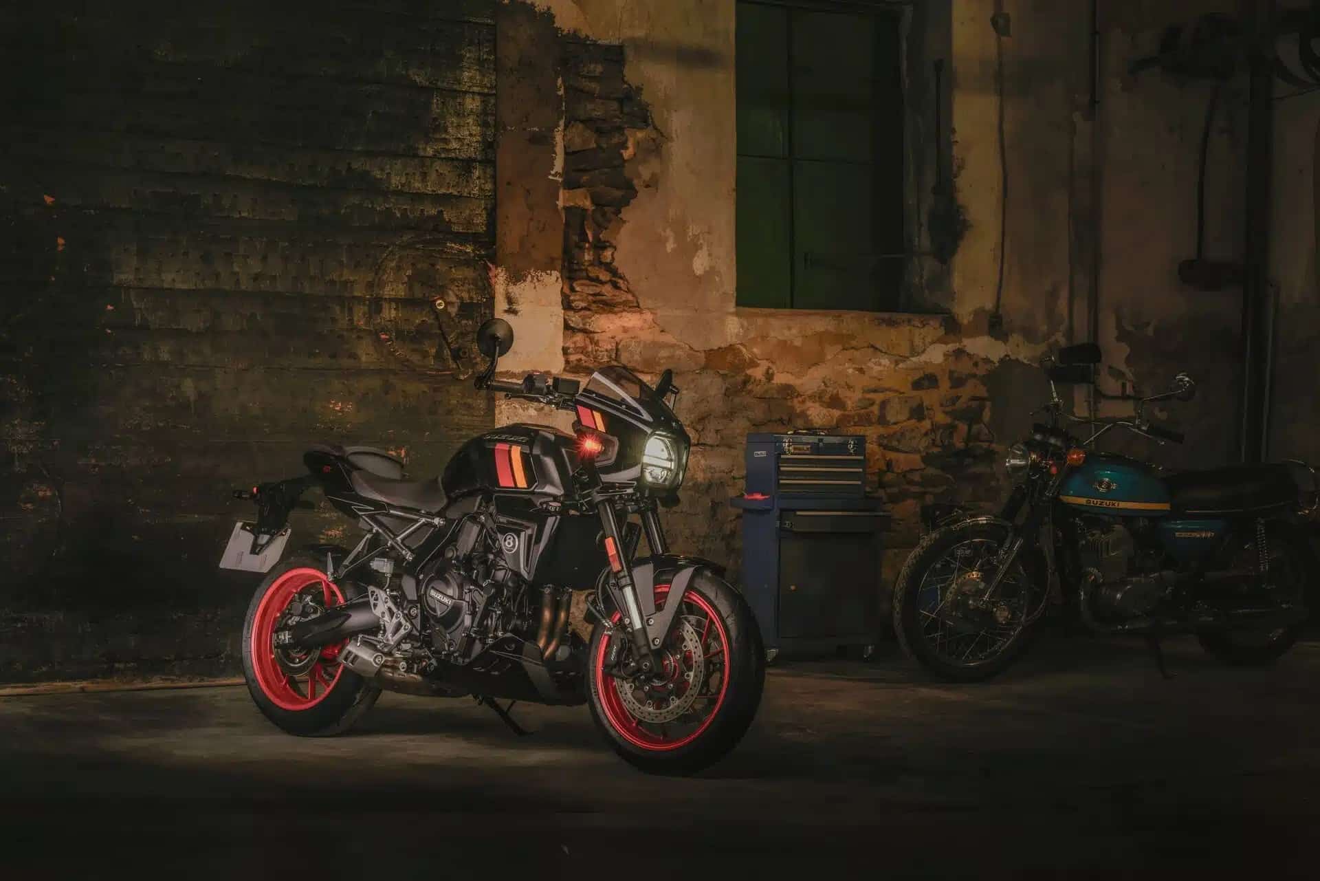 Suzuki GSX-8TT 2025：现在在我国的品牌COS中可用