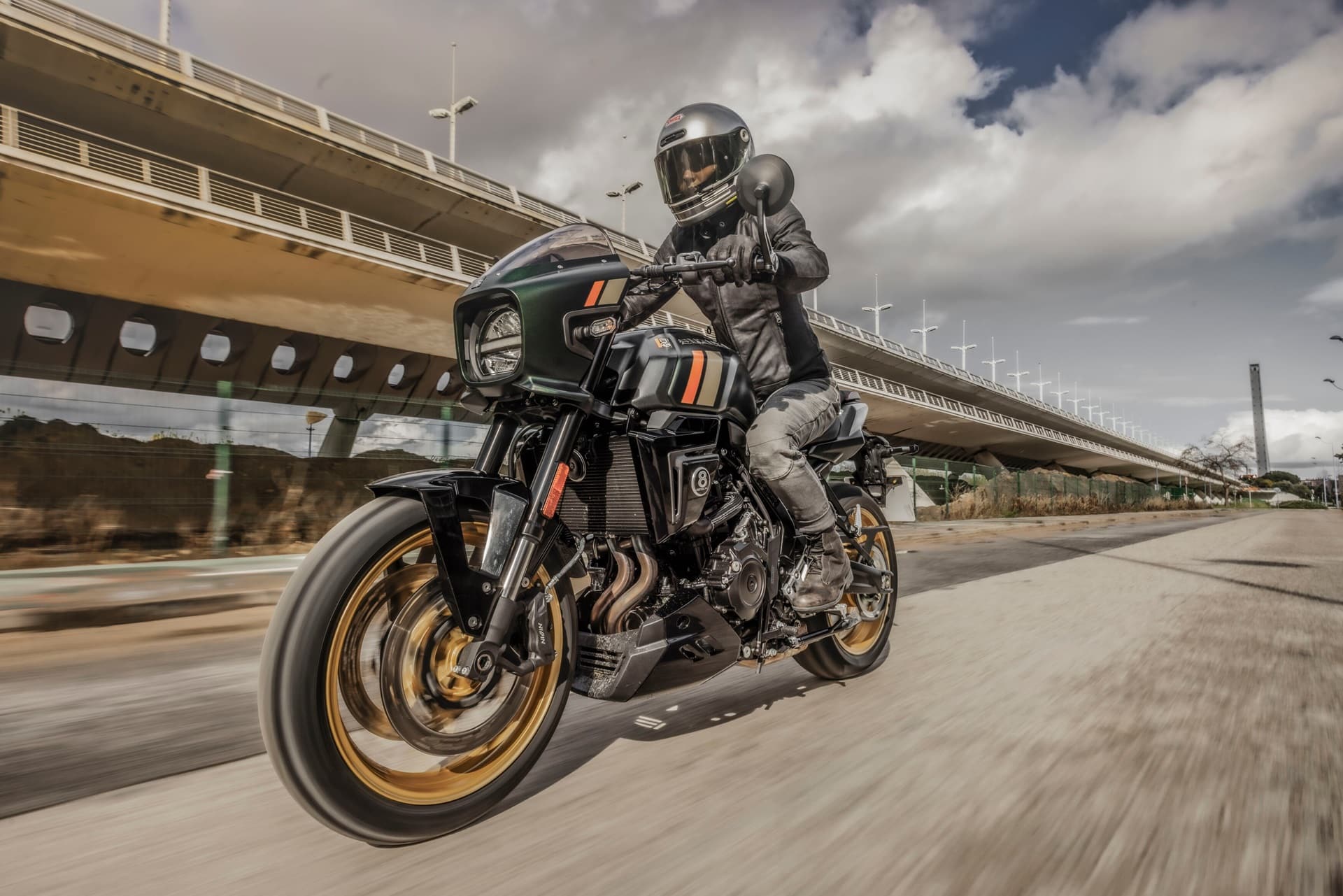 Suzuki GSX-8TT 2025: Ya disponible en los C.O. de la marca en nuestro país