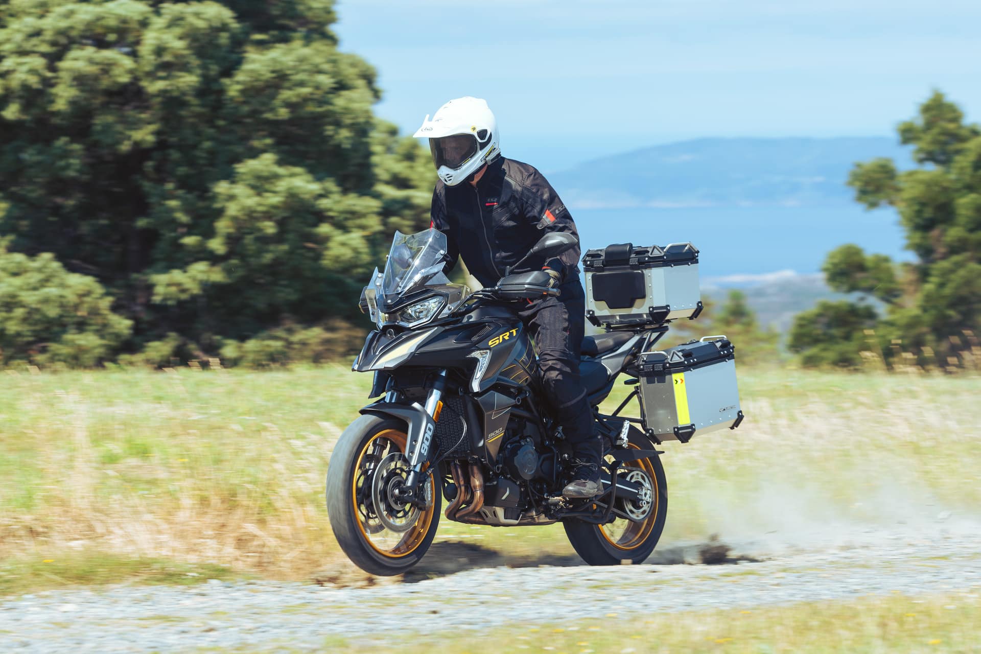 测试QJ电机SRT 900 S/SX