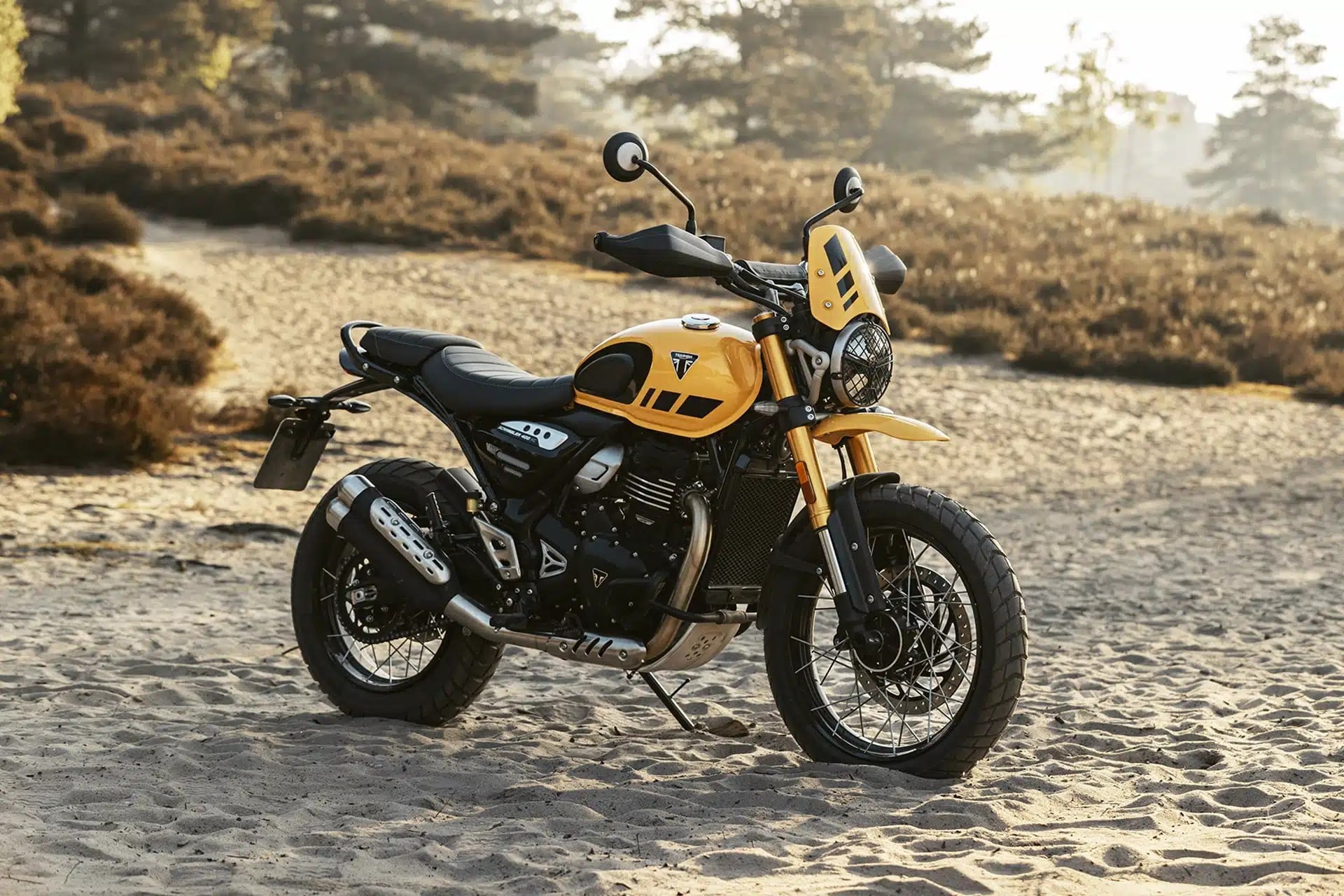 Nueva Bonneville 400：可能旁边加入现代经典De Triumph系列