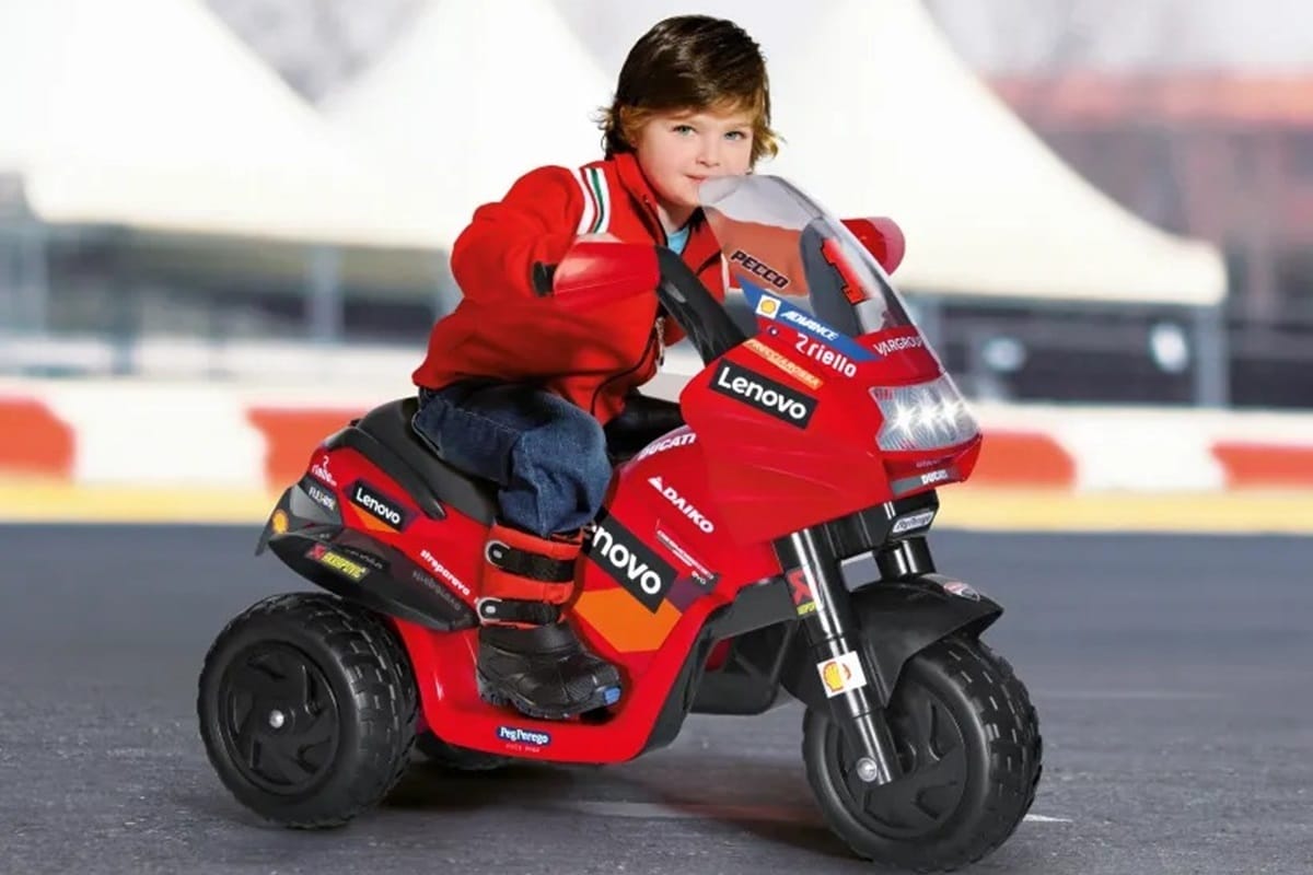 Pug Perego X Ducati Toys Collection：Red Passion在小孩子中延伸