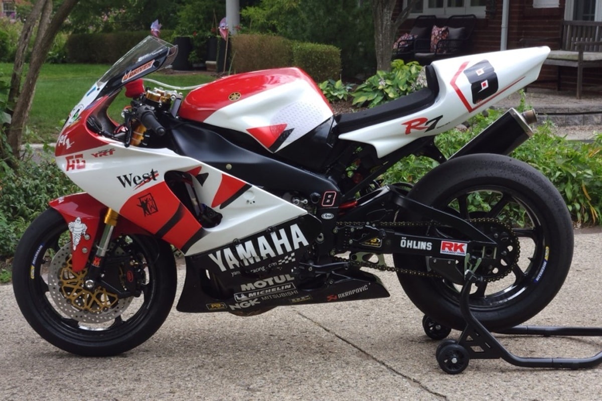 DV8摩托车的Yamaha“ YZF R1-7 OW-02”