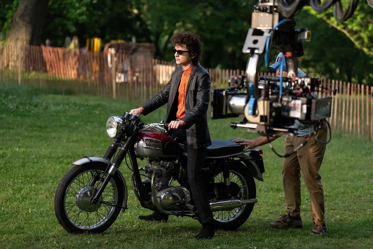 TimothéeChalamet明星“ High Side”上一部詹姆斯·曼格尔德（James Mangold）电影，摩托车再次发挥了主要作用