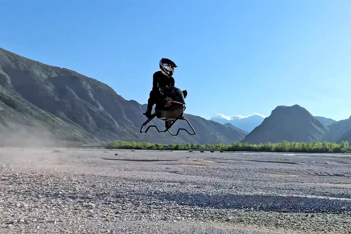 Sin efectos especiales, sin trucos, ahora la Volonaut Airbike ya vuela de verdad