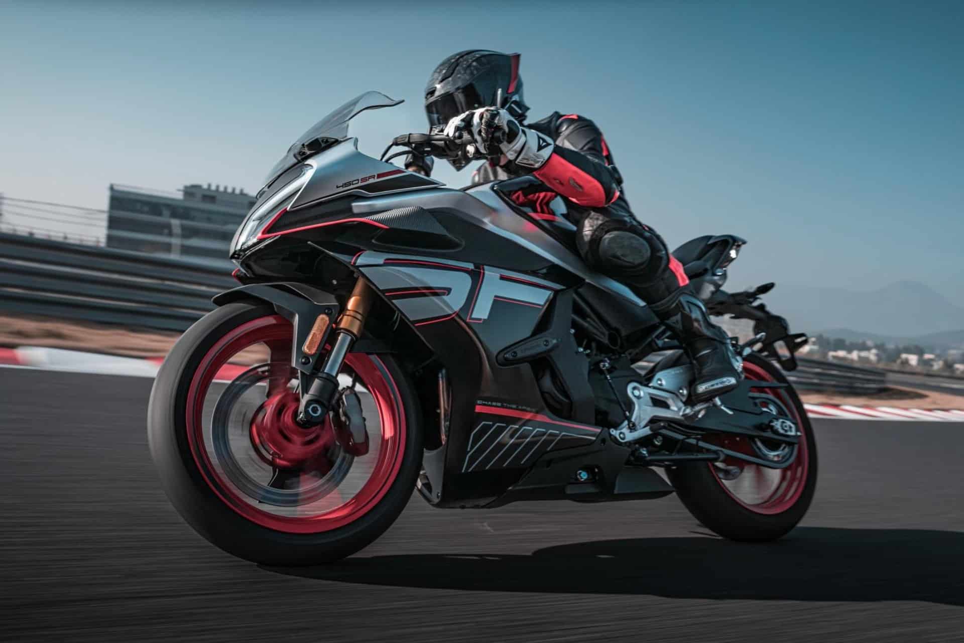 KTM RC 490 -CFMOTO 450SR