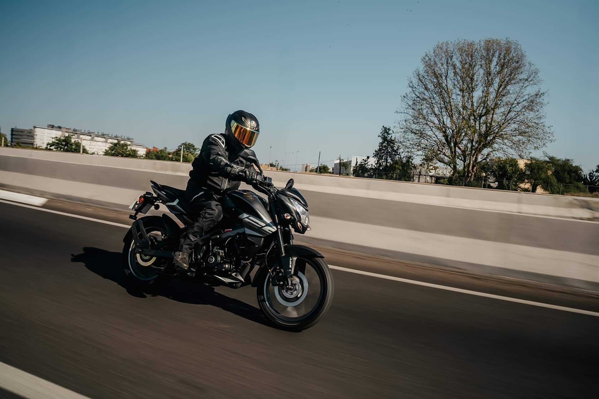 Bajaj于9月推出了当前NS125和Sport Tourer Domino 400的专用价格的特别活动