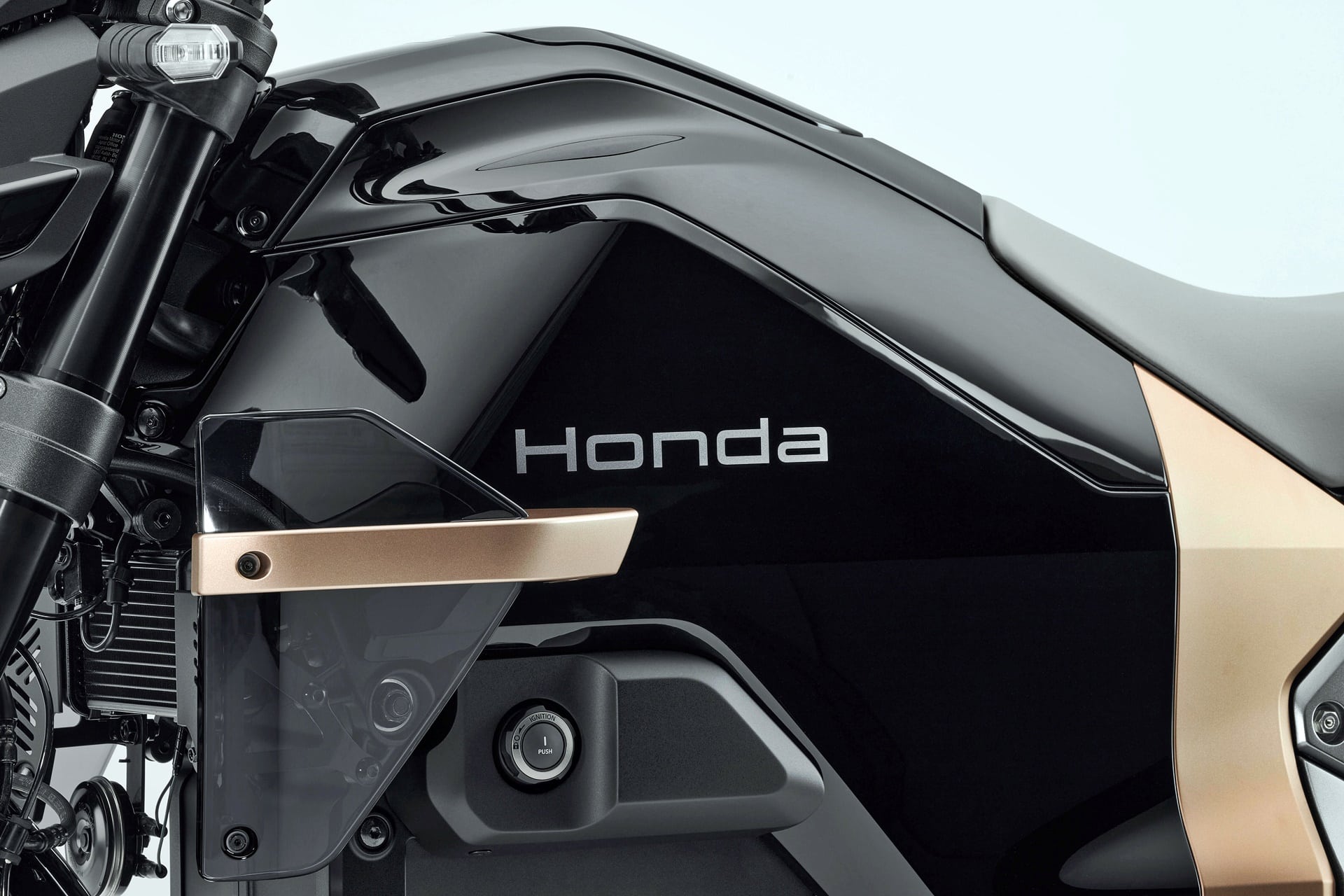 本田WN7：该品牌的第一批大型电动摩托车已经有一个日期和价格