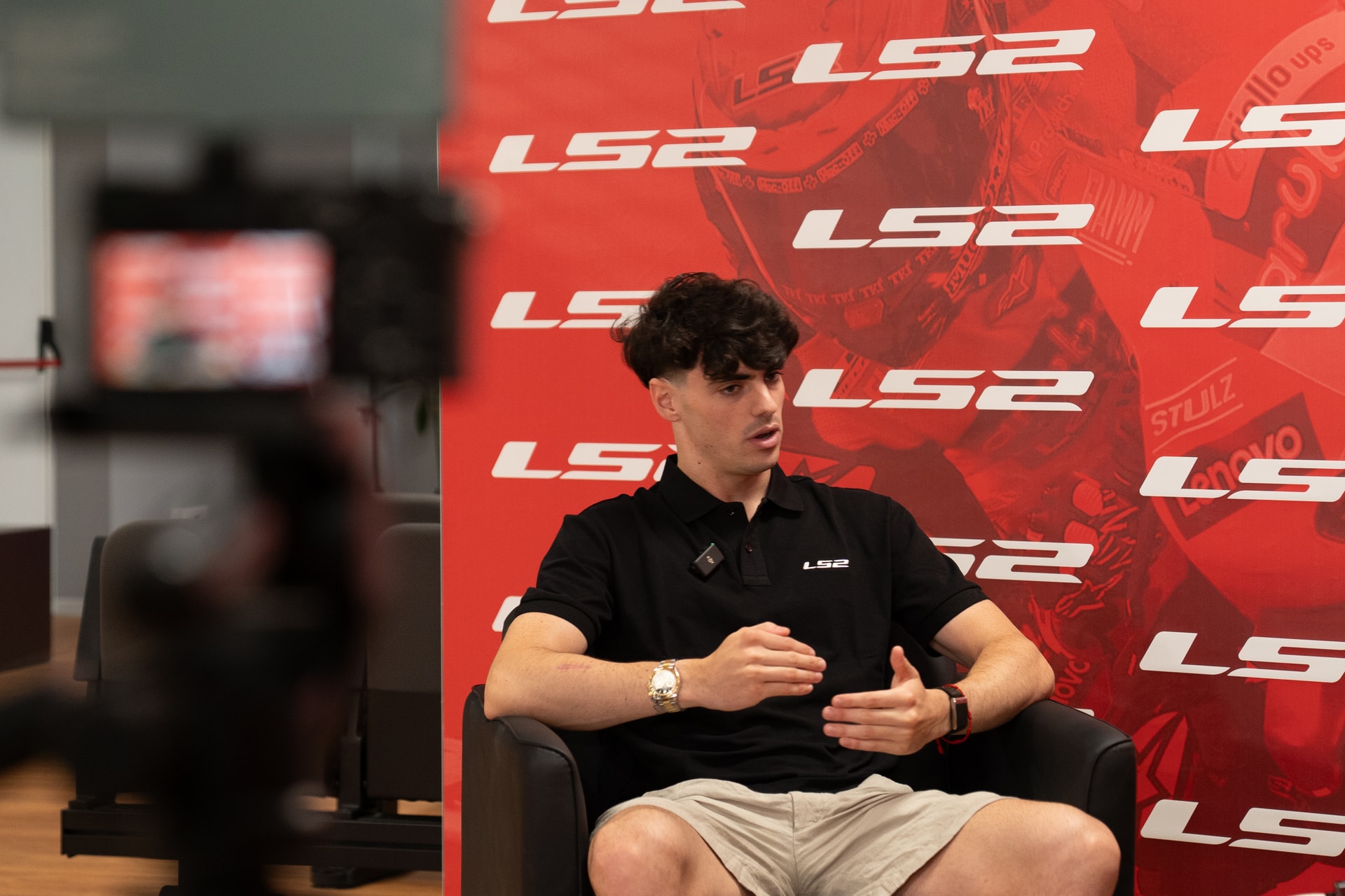 我们访问LS2的总部