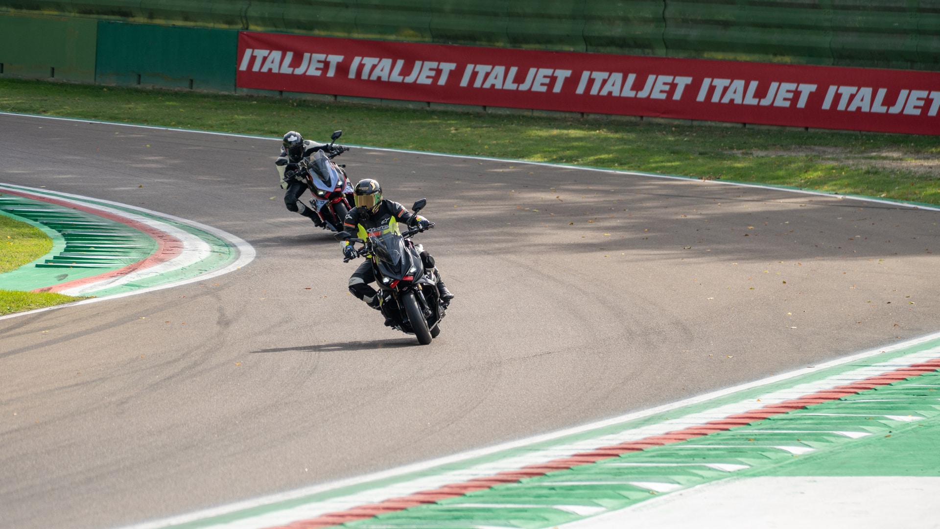 测试Italjet Dragster 700 Twin限量版