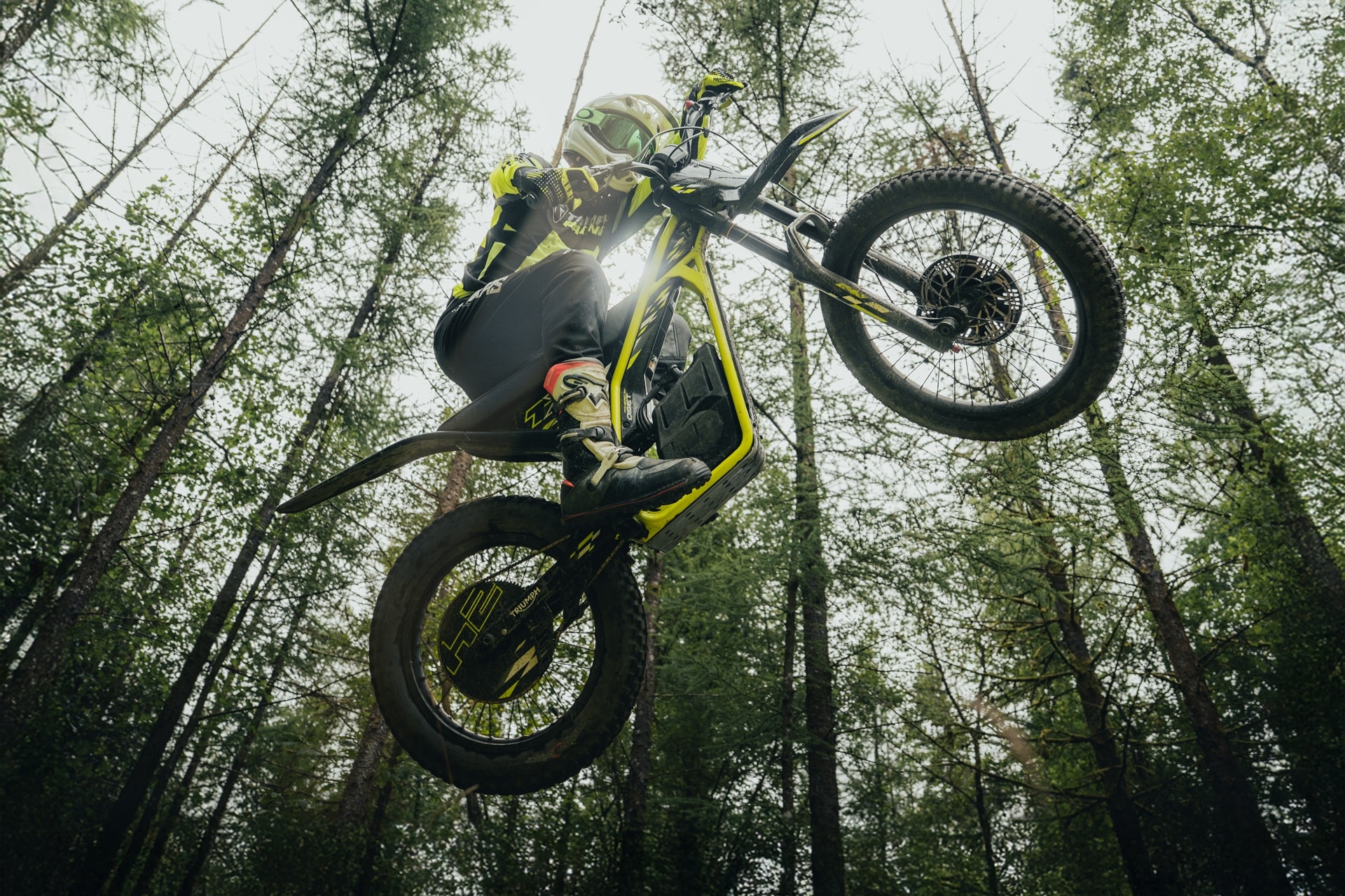 Triumph提出了TXP：越野电动摩托车的第一范围