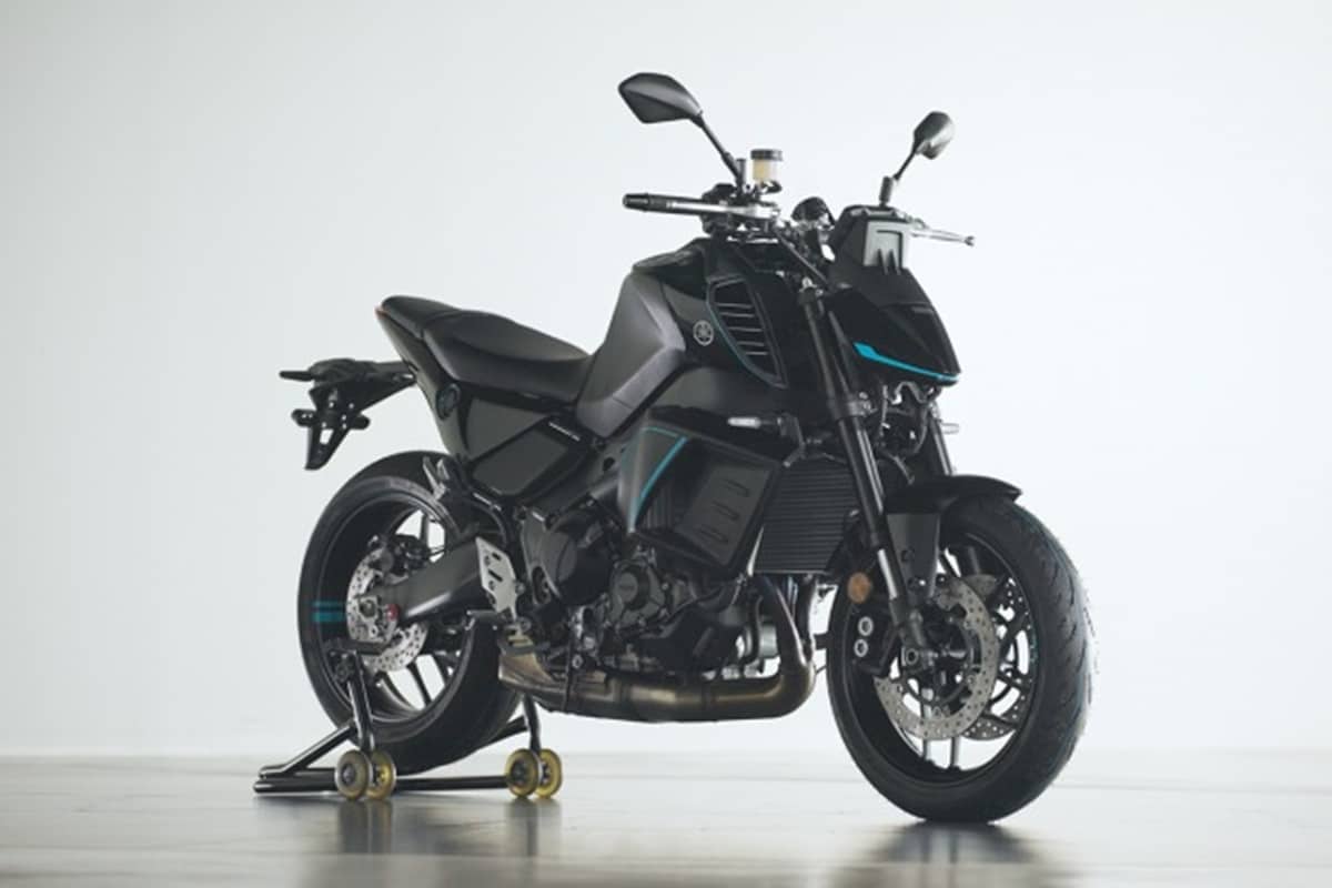 雅马哈原型 BEV：未来电动跑车的形象和当前 R9 的相似之处