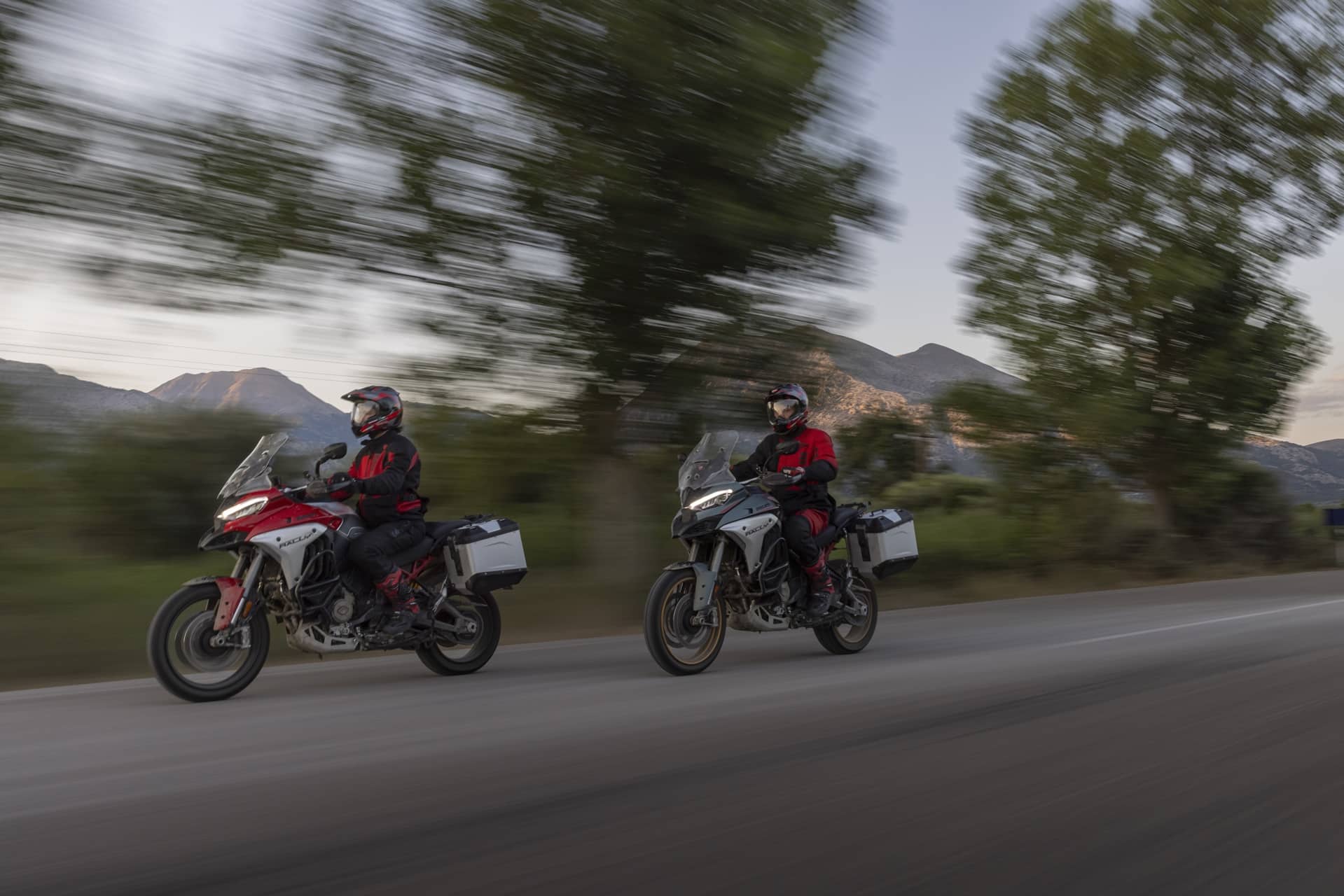 杜卡迪 Multistrada V4 拉力赛 2026