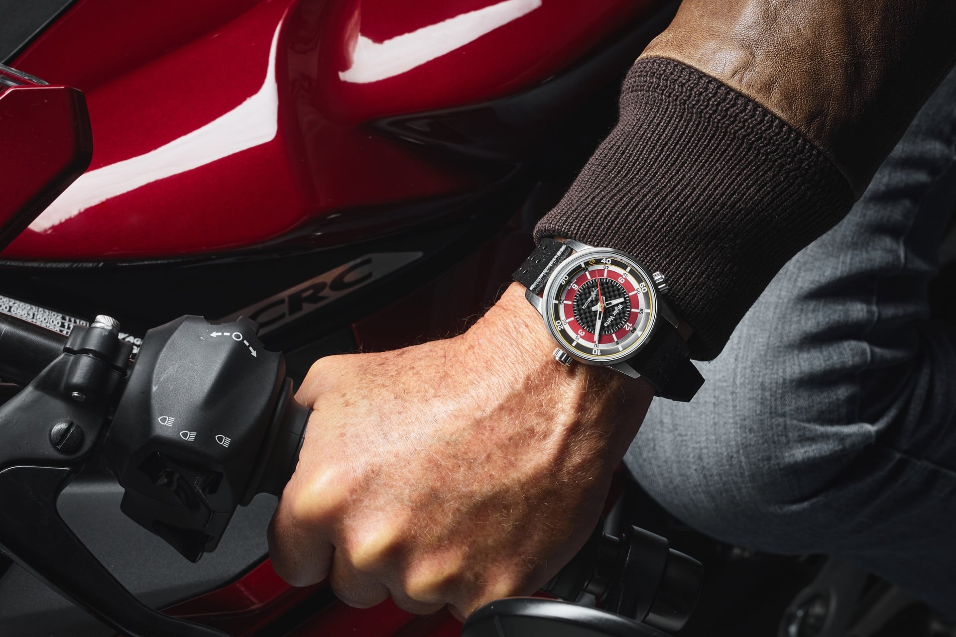 全新 MV Agusta Jumbostar x Wyler Vetta 腕表：将工程转化为情感