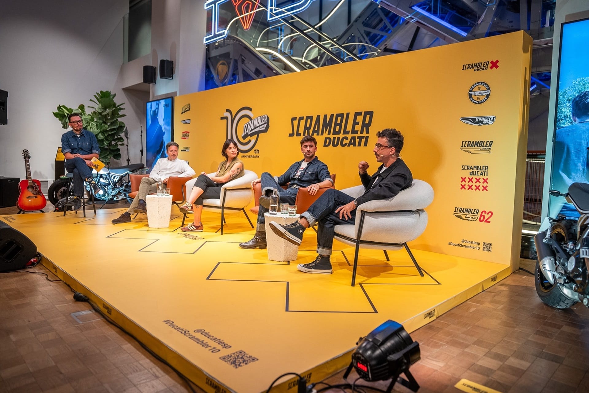 杜卡迪 Scrambler 在 CASA SEAT 举办展览，纪念成立 10 周年