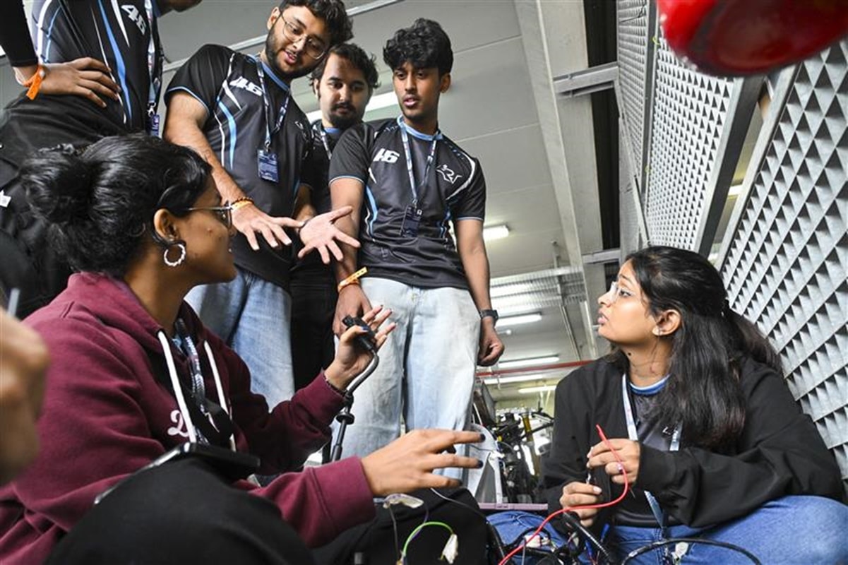 第八届 MotoStudent 赛事在 MotorLand 拉开帷幕，超过 1,200 名学生参与创纪录