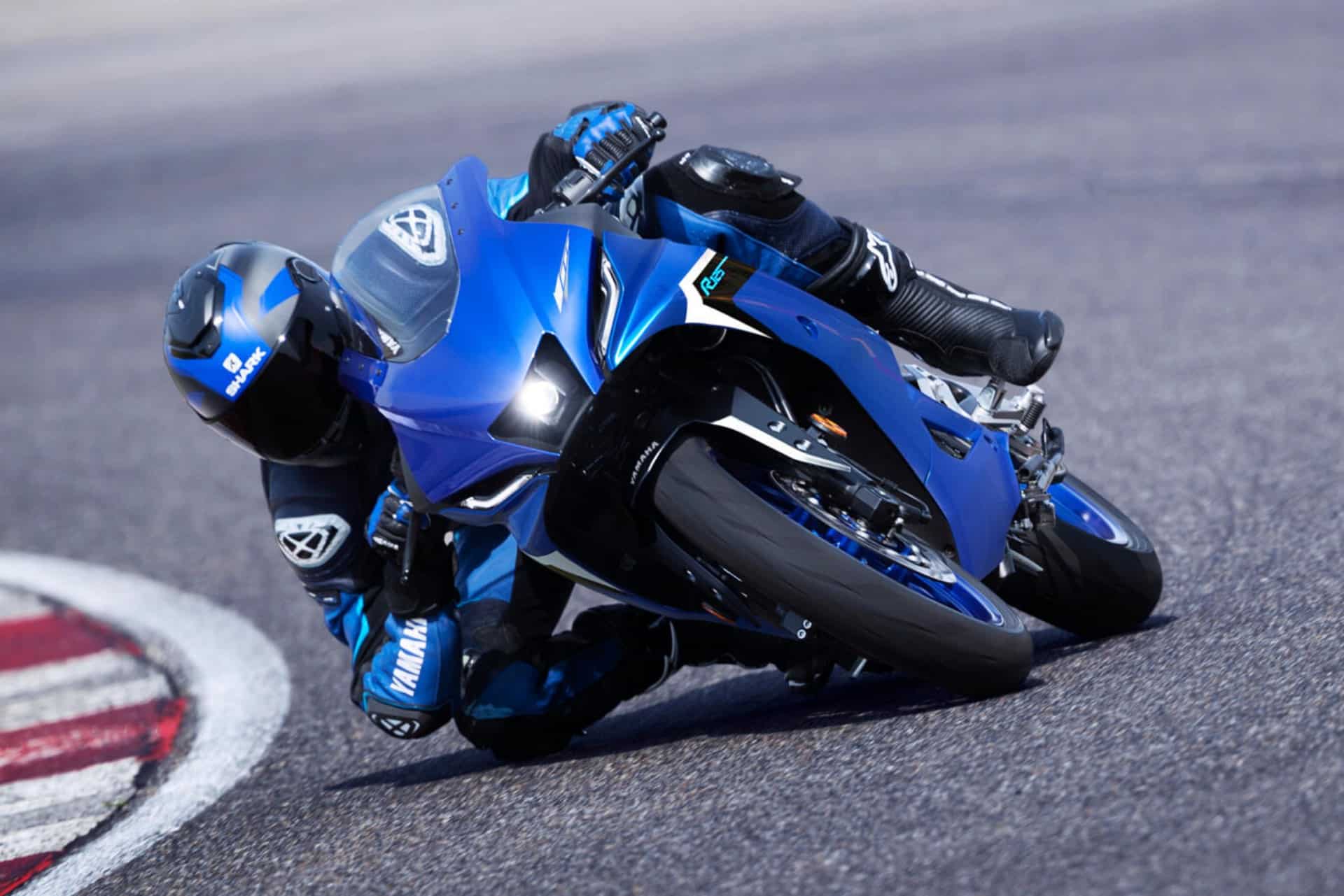 Las mejores motos deportivas de 125 para llevar con el carné de coche en 2025