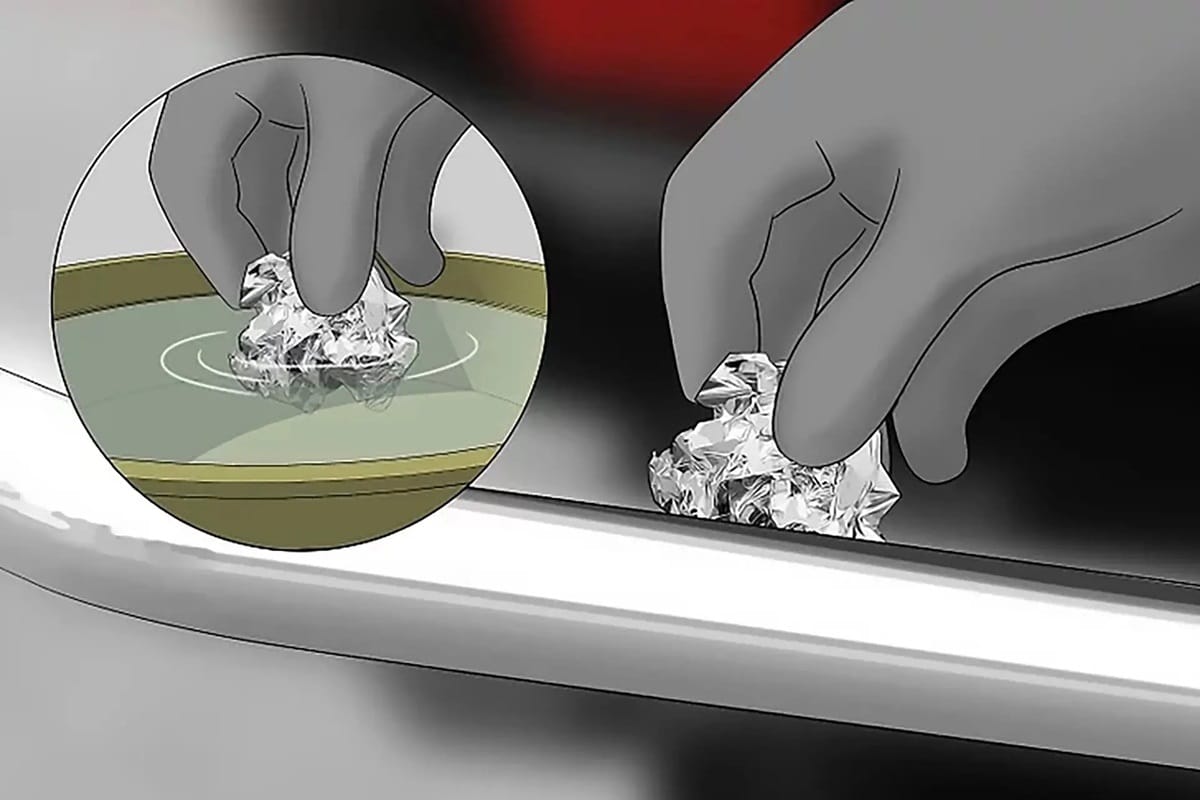 水和铝箔：去除摩托车生锈部件的有效家庭疗法