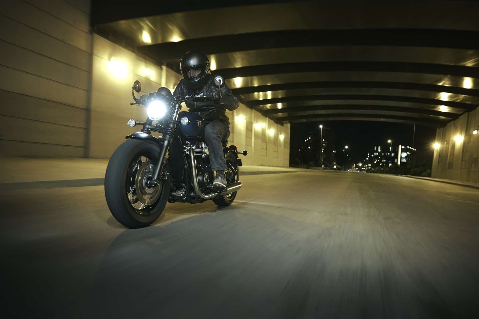 凯旋 Bonneville Bobber 2026