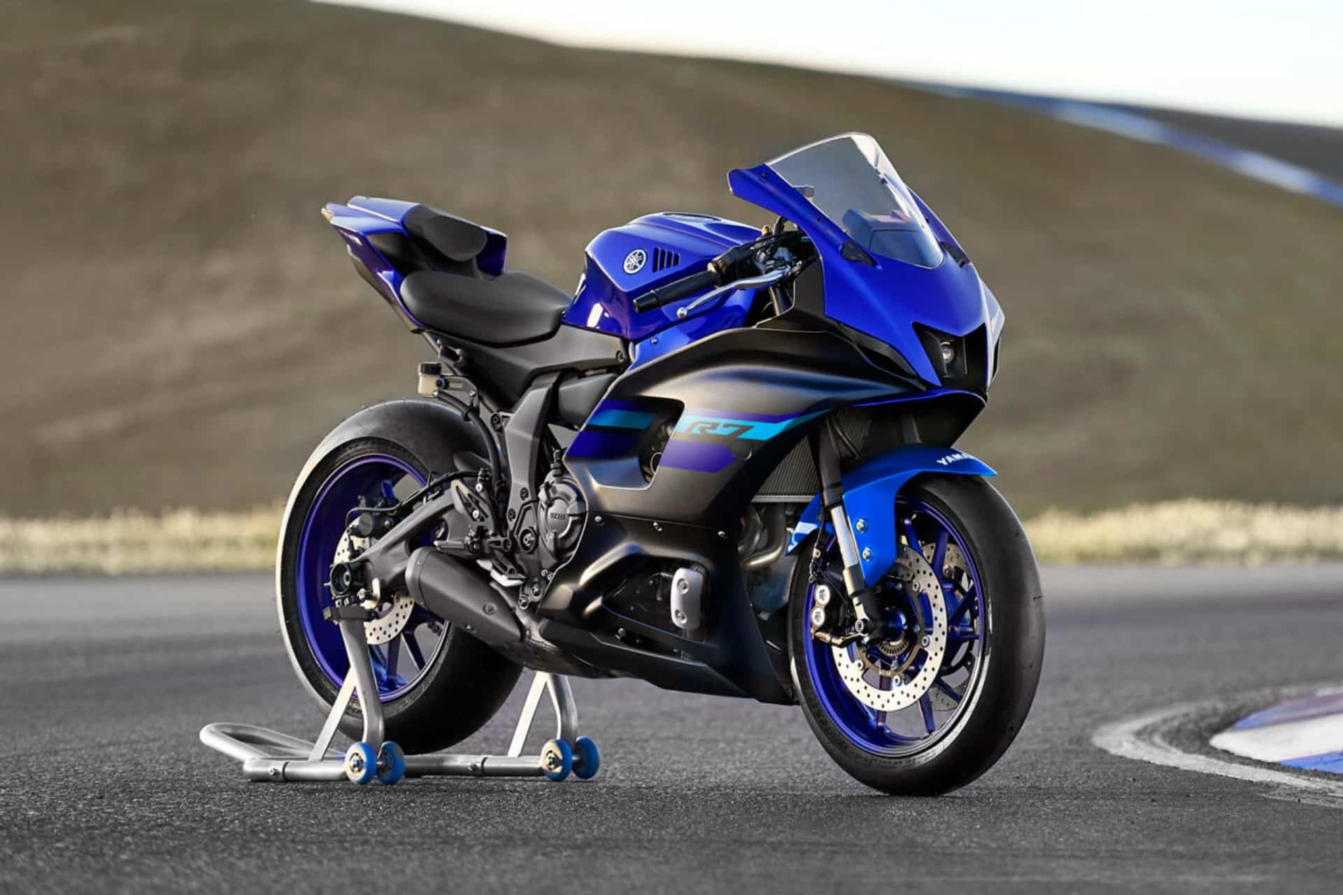 雅马哈 YZF-R7 2026