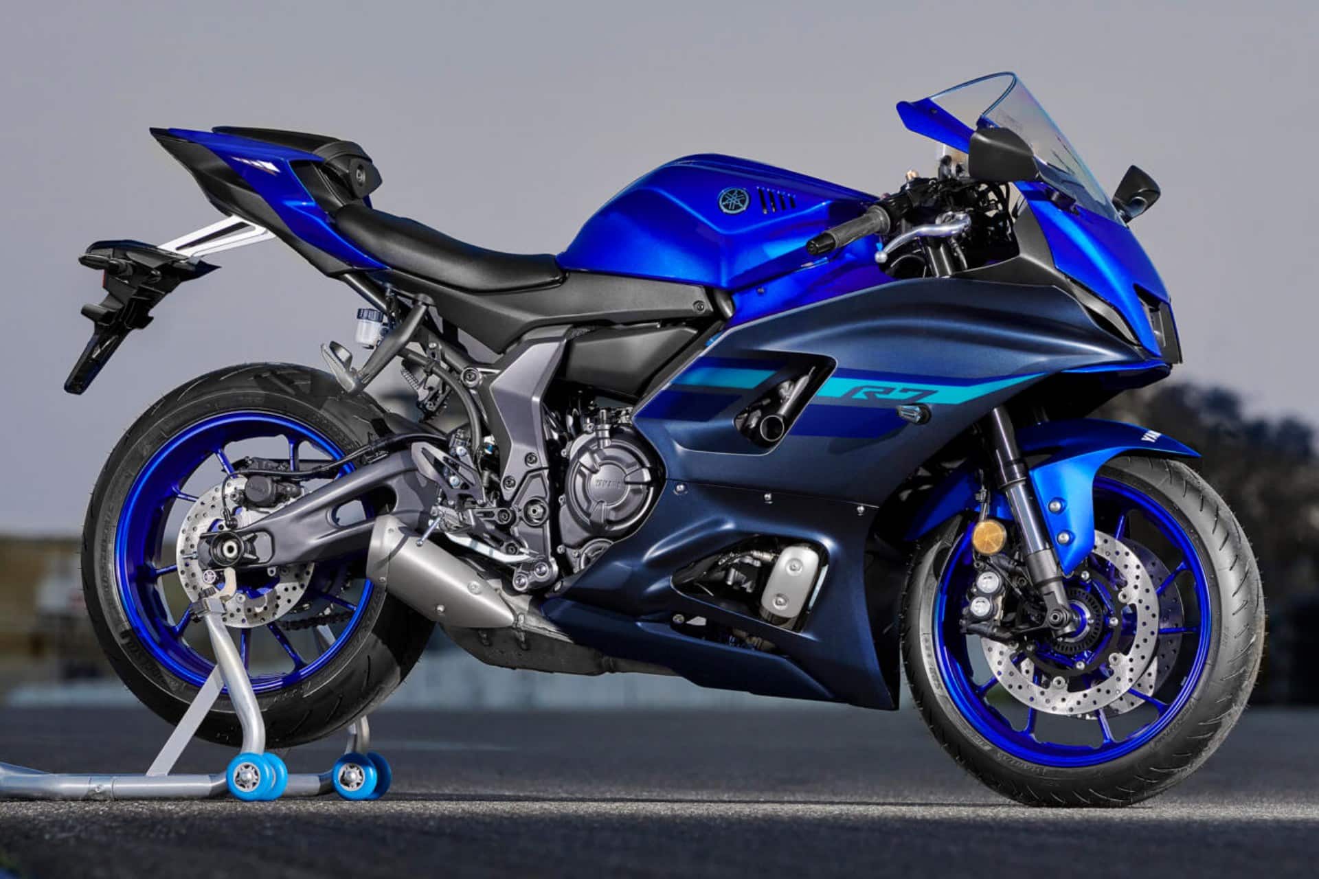 雅马哈 YZF-R7 2026