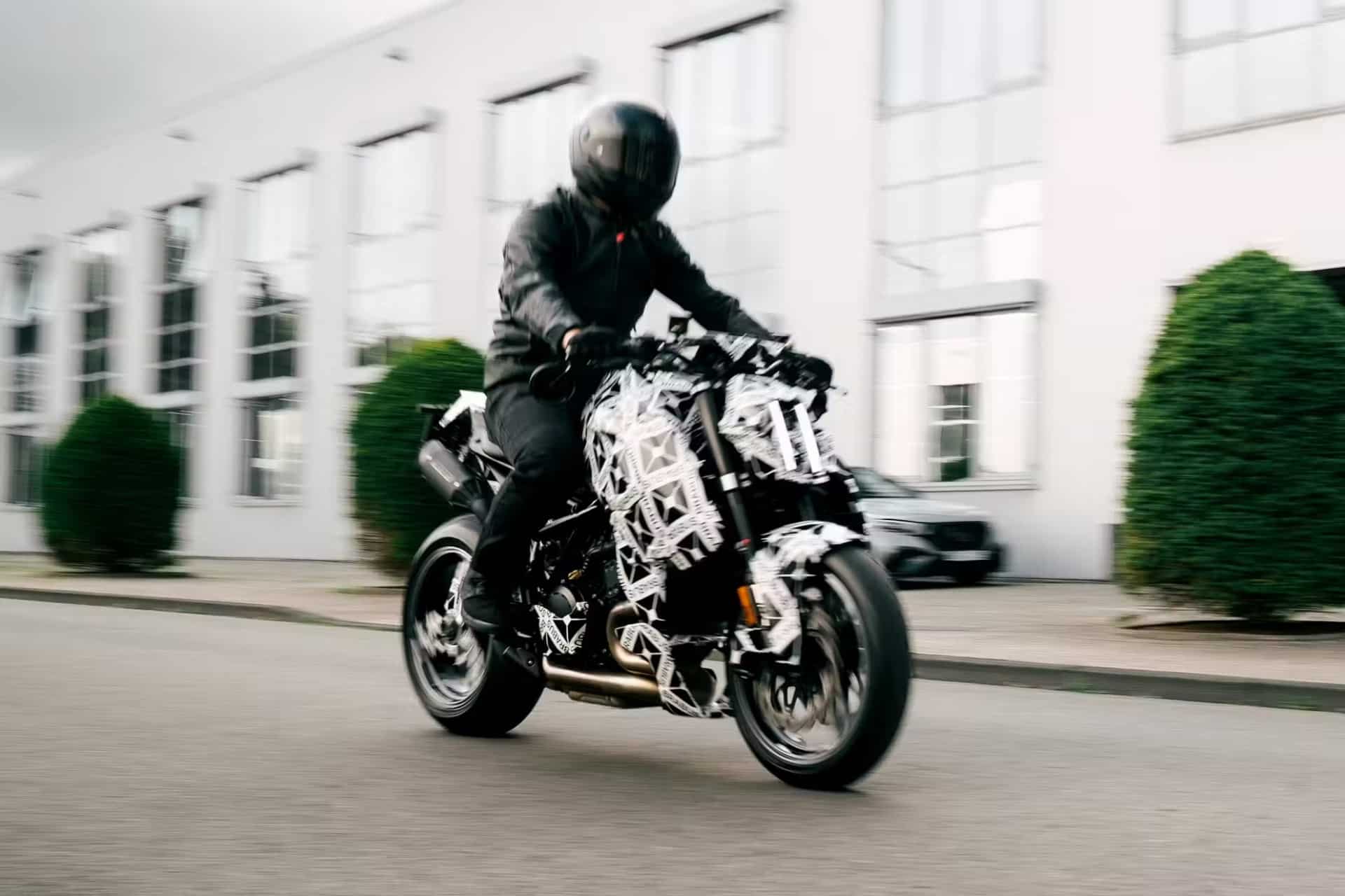 巴博斯 1400 R 签名版 2026