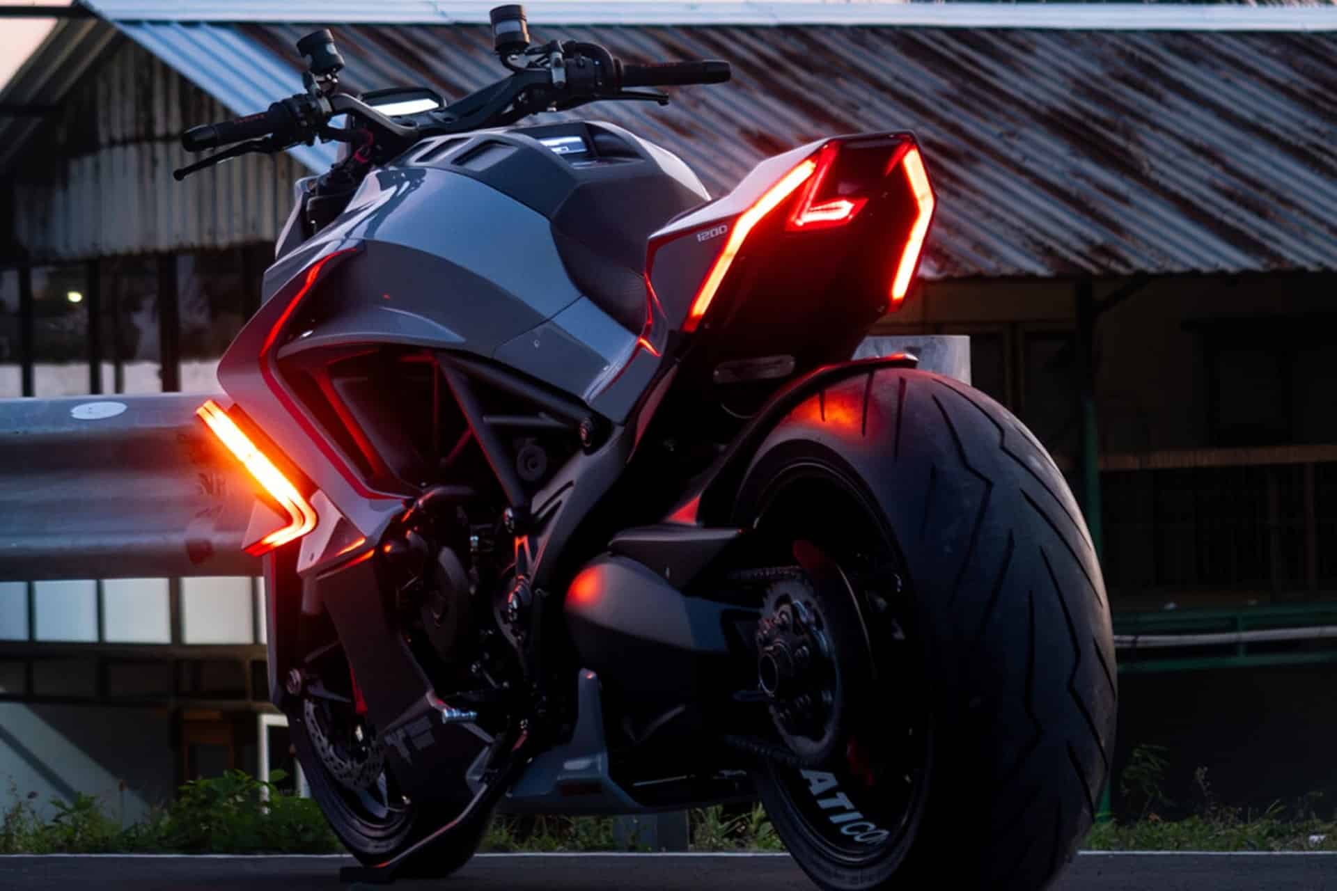 Treasure Garage 的杜卡迪迪亚维尔“新世纪福音战士”