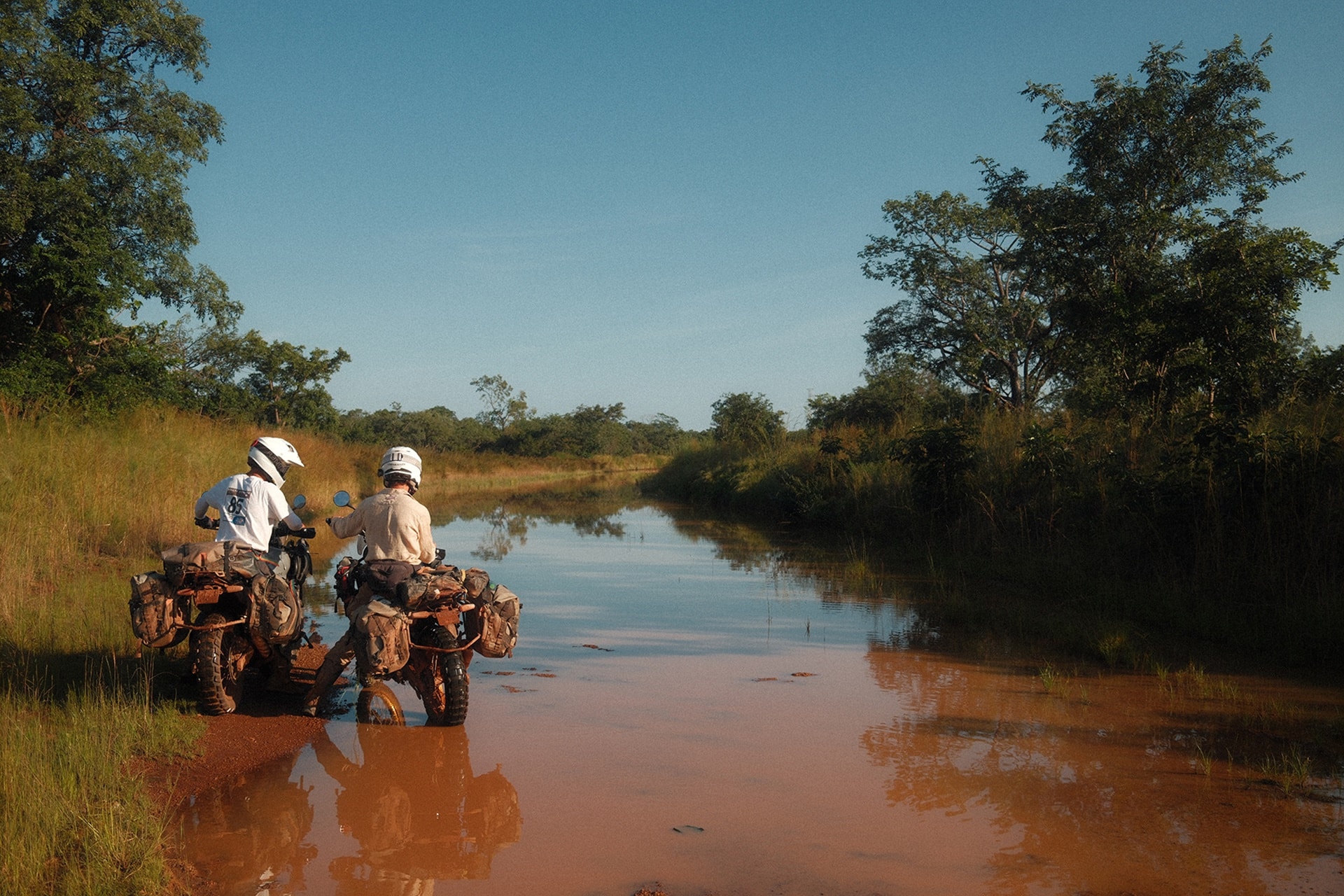 深入非洲：100天骑摩托车2万多公里的冒险