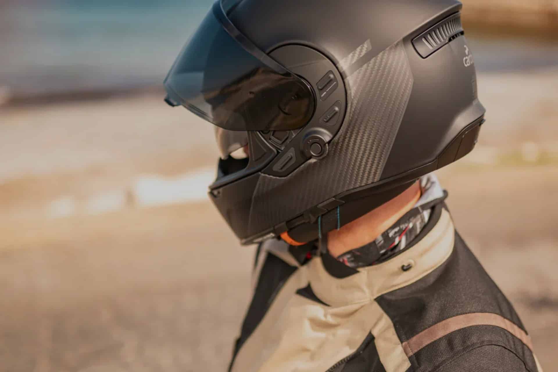 超越 GTS 和 GT 2026 头盔的 Cardo 系统