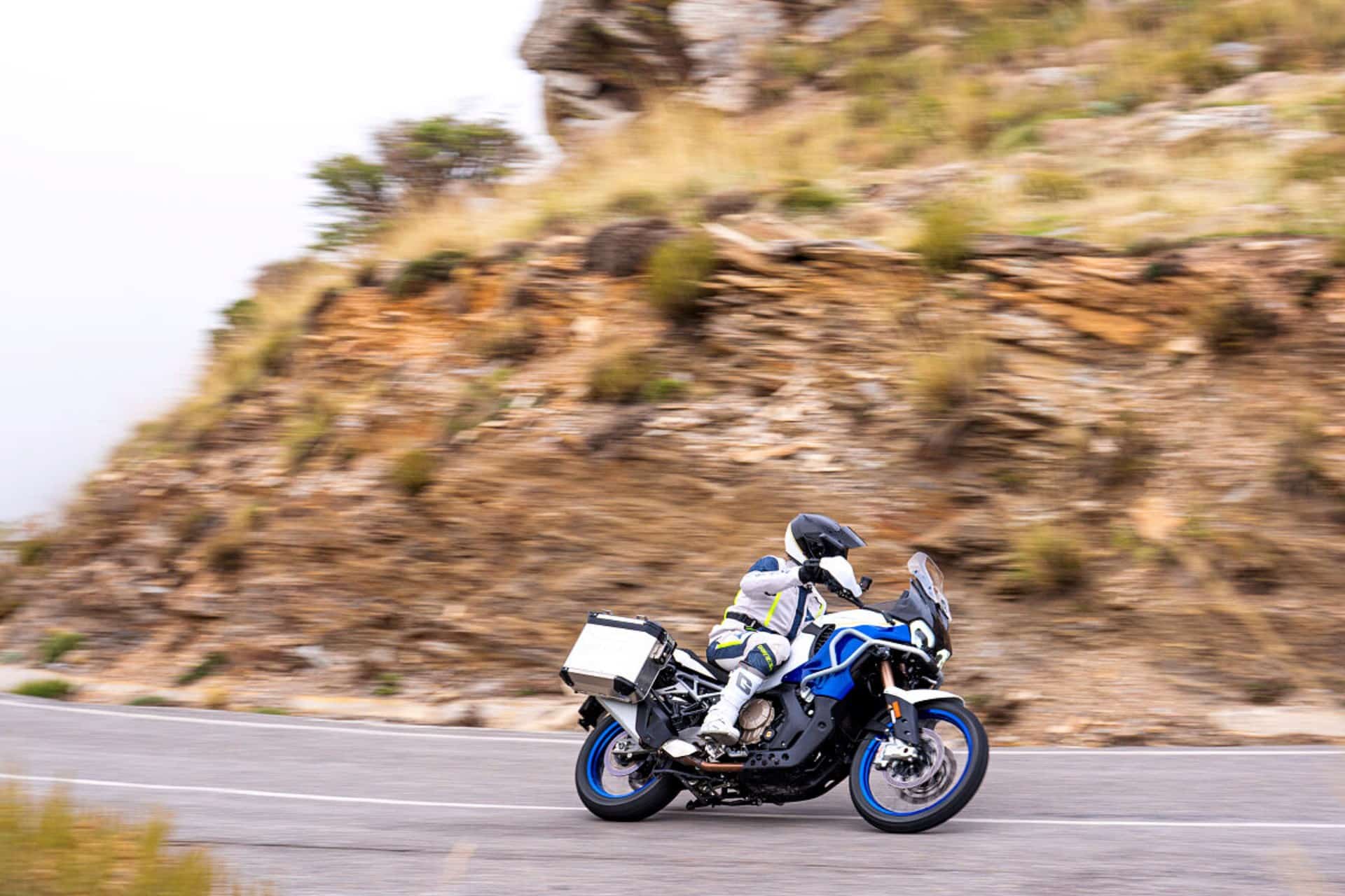 MV 阿古斯塔 Enduro Veloce 2026