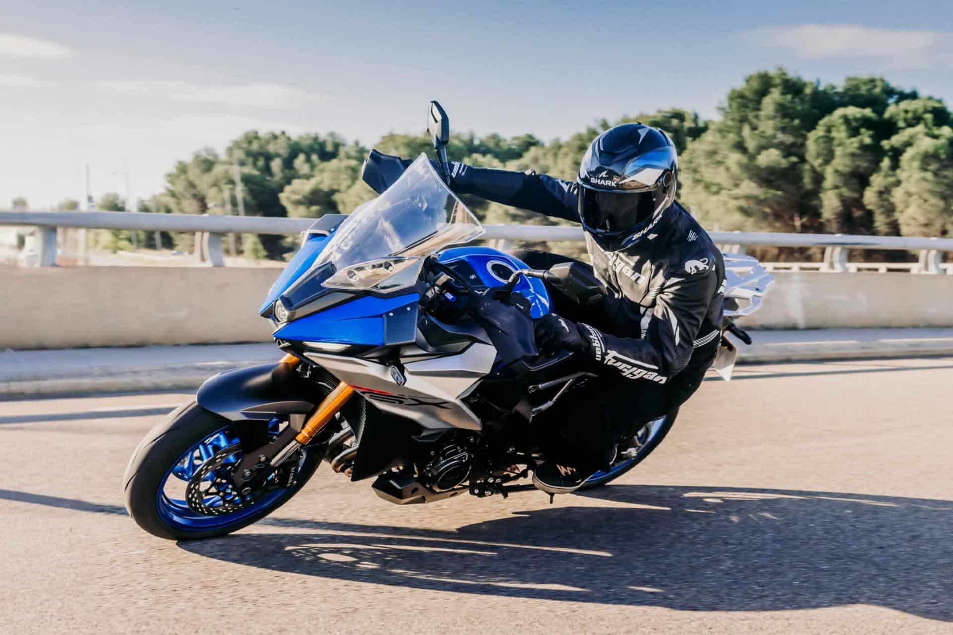 ¿Qué trama Suzuki con su nueva SV-7GX?