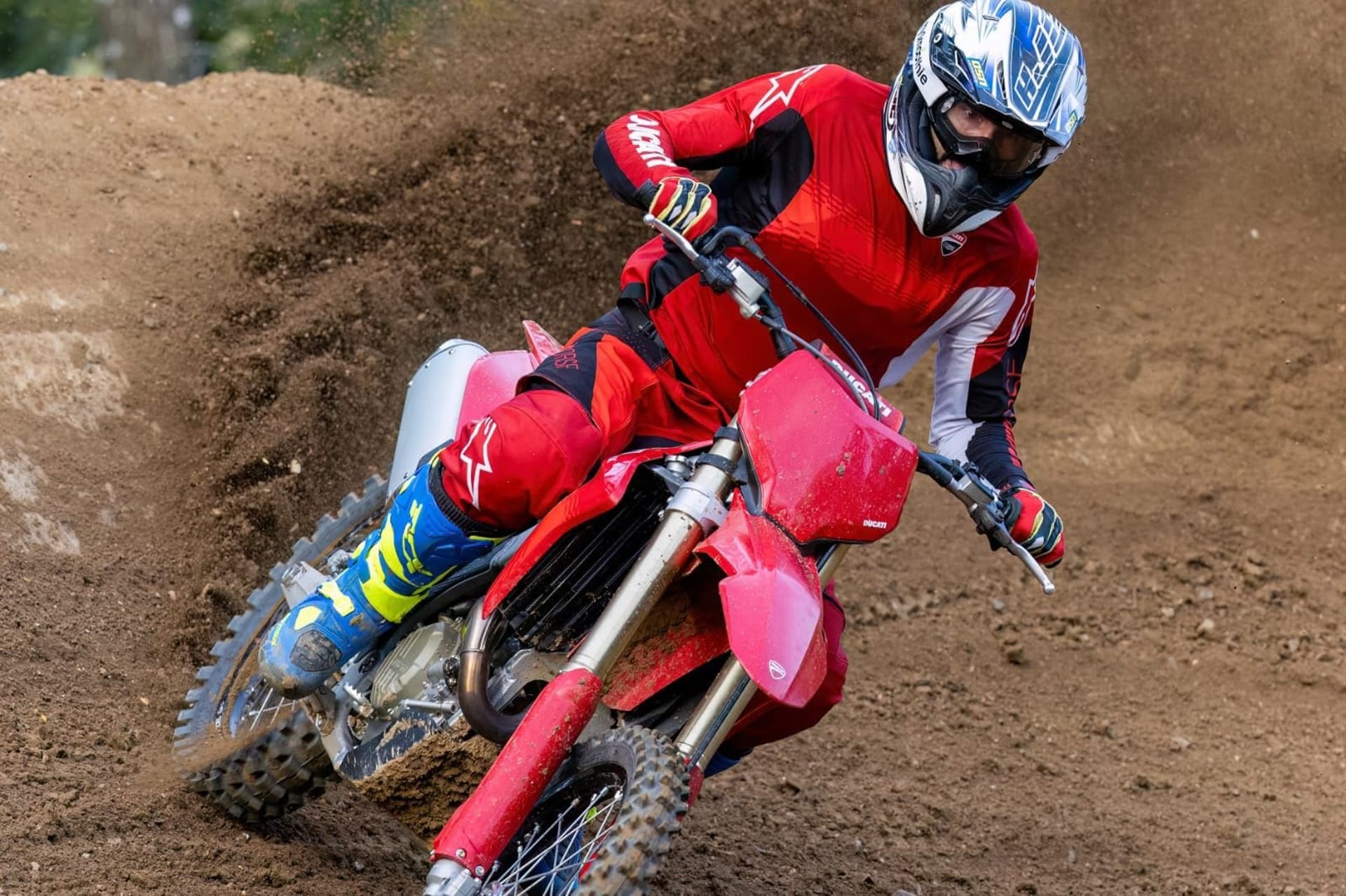 Arranca la edición 2025 del Ducati Emotion Tour con la nueva Desmo450 MX como protagonista