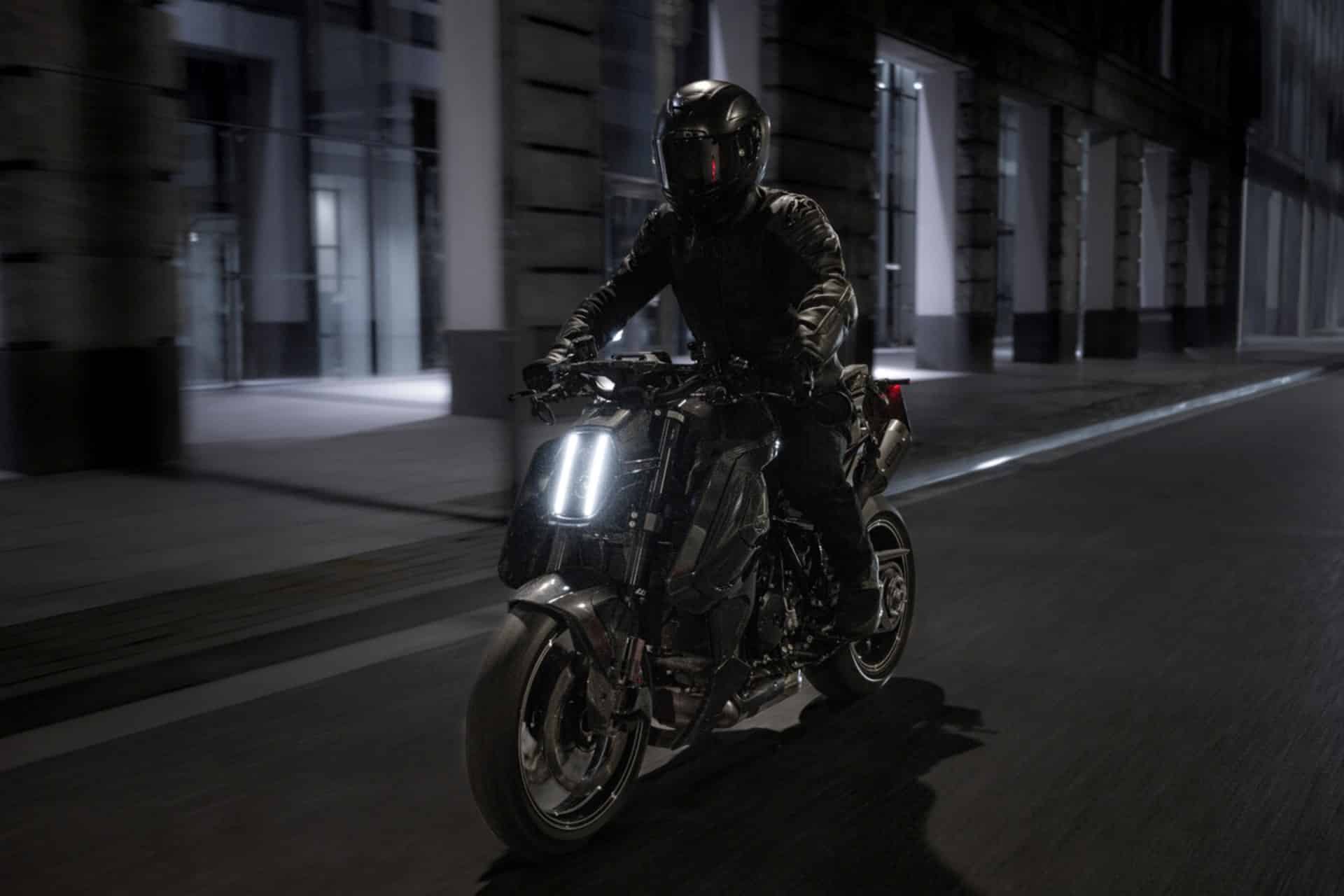 巴博斯 1400 R 签名版