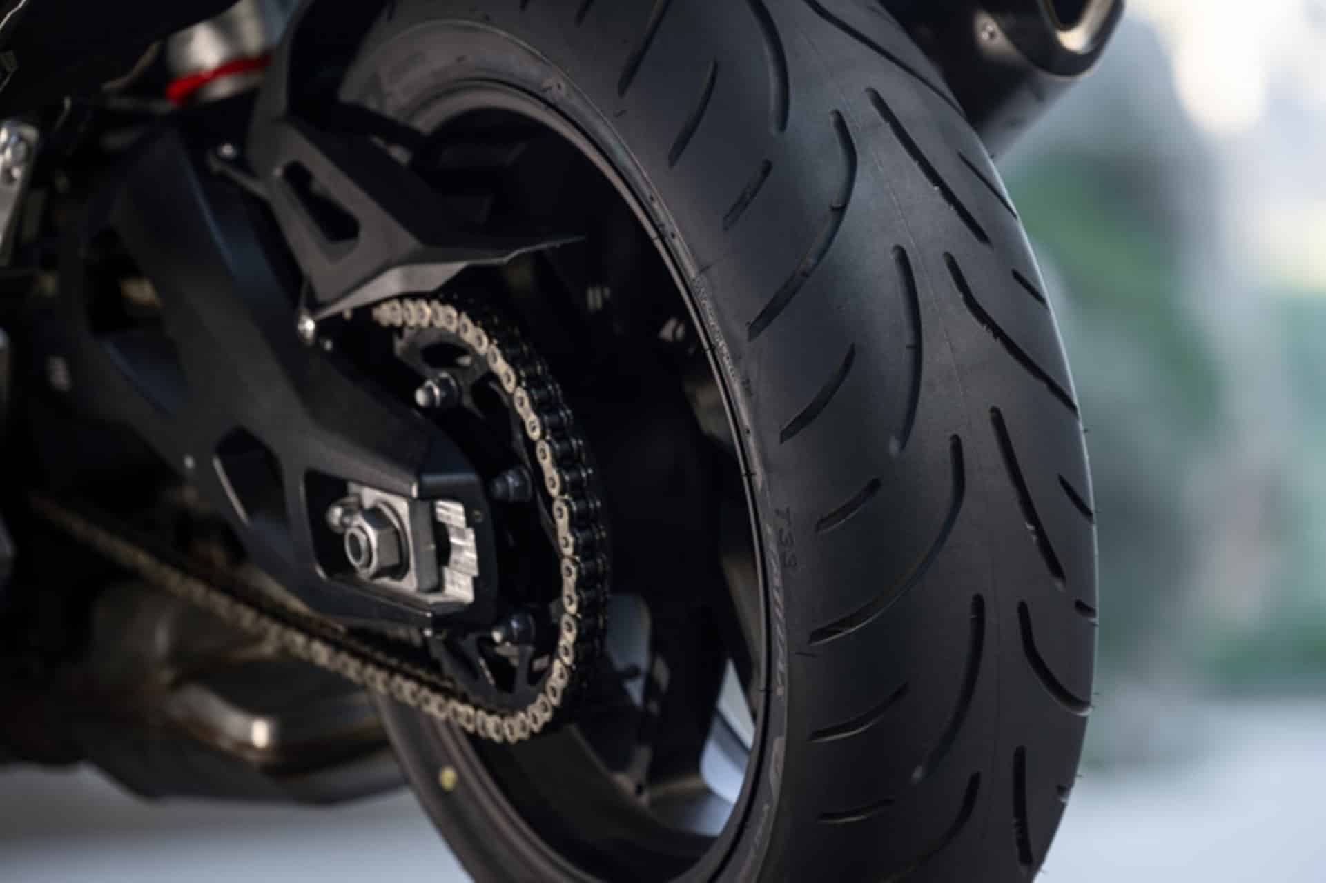 Bridgestone presenta los neumáticos Battlax Sport Touring T33, su nuevo neumático de última generación
