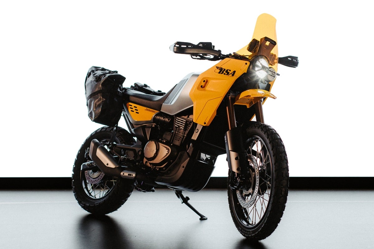 BSA Thunderbolt 2026: La firma británica estrena en el segmento ADV reeditando unas siglas míticas