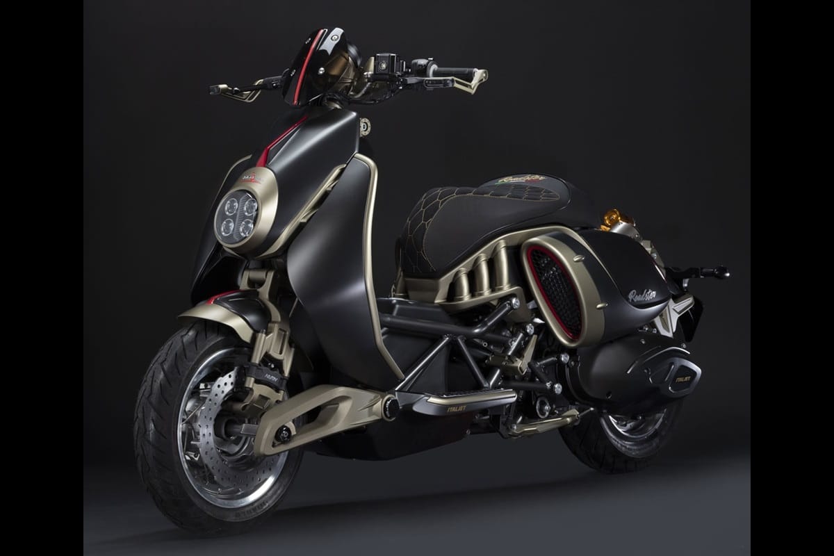 Italjet 的新款 Dragster 459 Twin SmartShift 和 Roadster 400 的全球首发让我们感到高兴