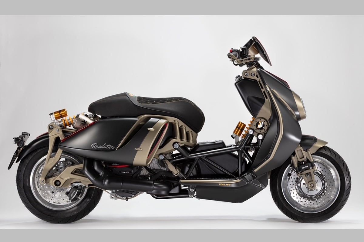 Italjet 的新款 Dragster 459 Twin SmartShift 和 Roadster 400 的全球首发让我们感到高兴