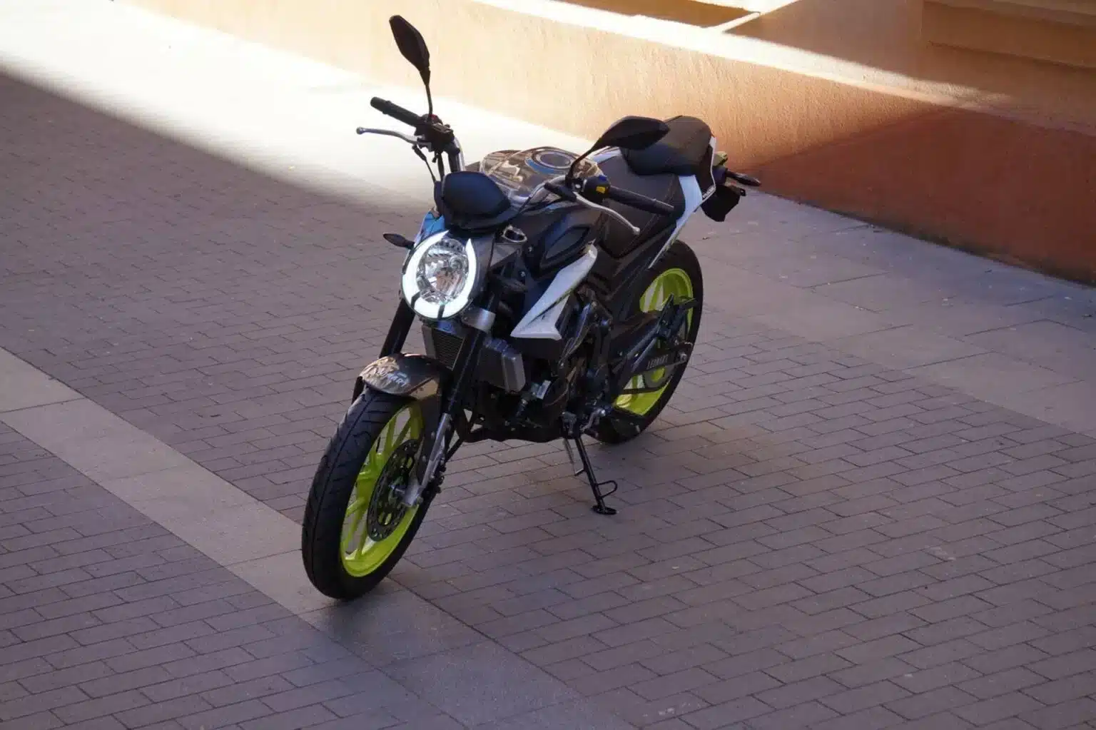 莱昂纳特脉搏 125 2026