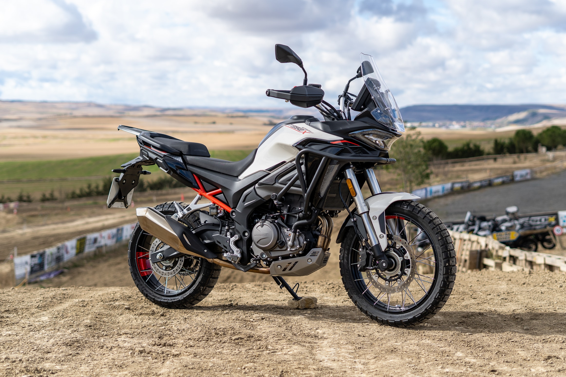 测试 Morbidelli 越野范围 + 惊喜