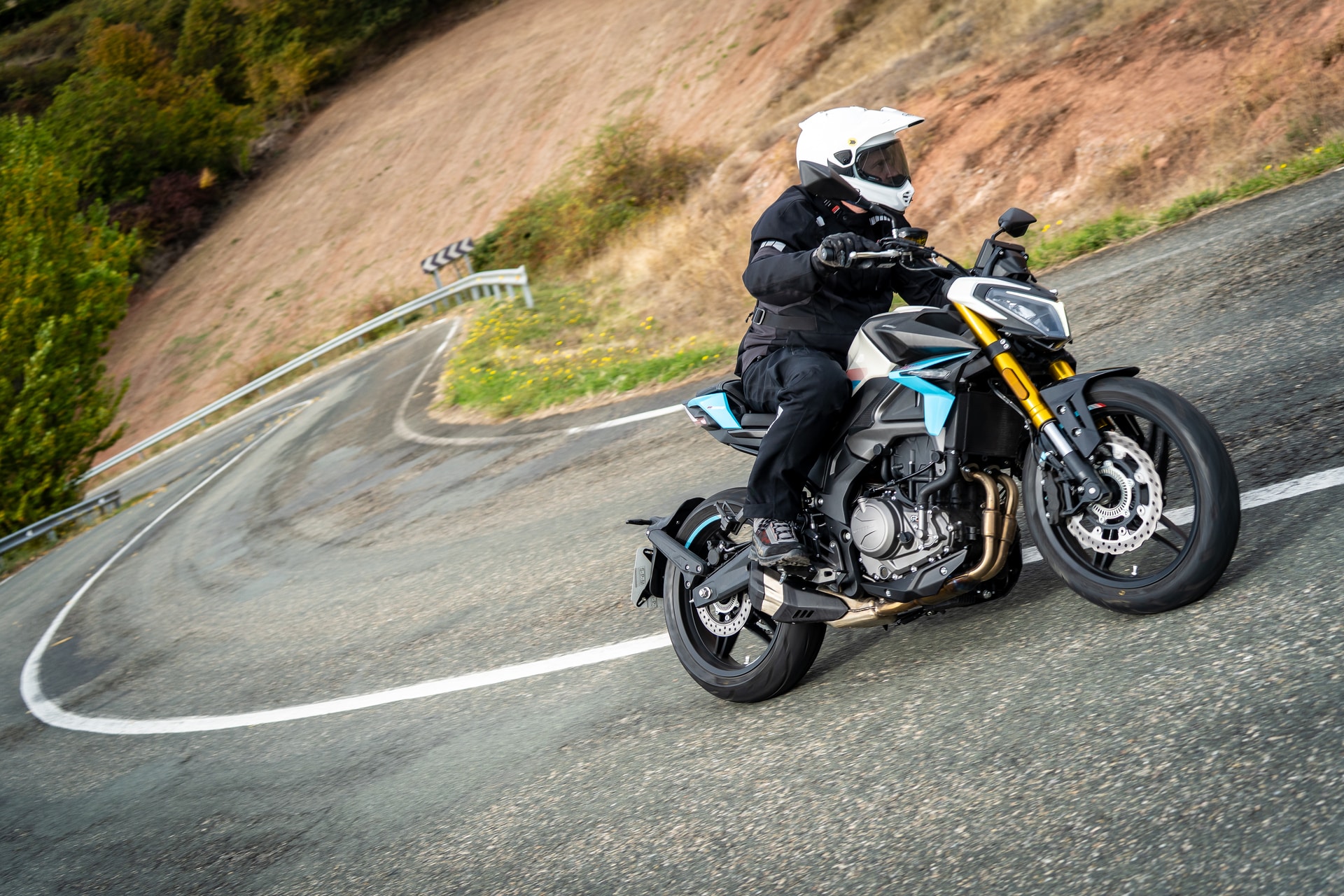 测试 Morbidelli 越野范围 + 惊喜