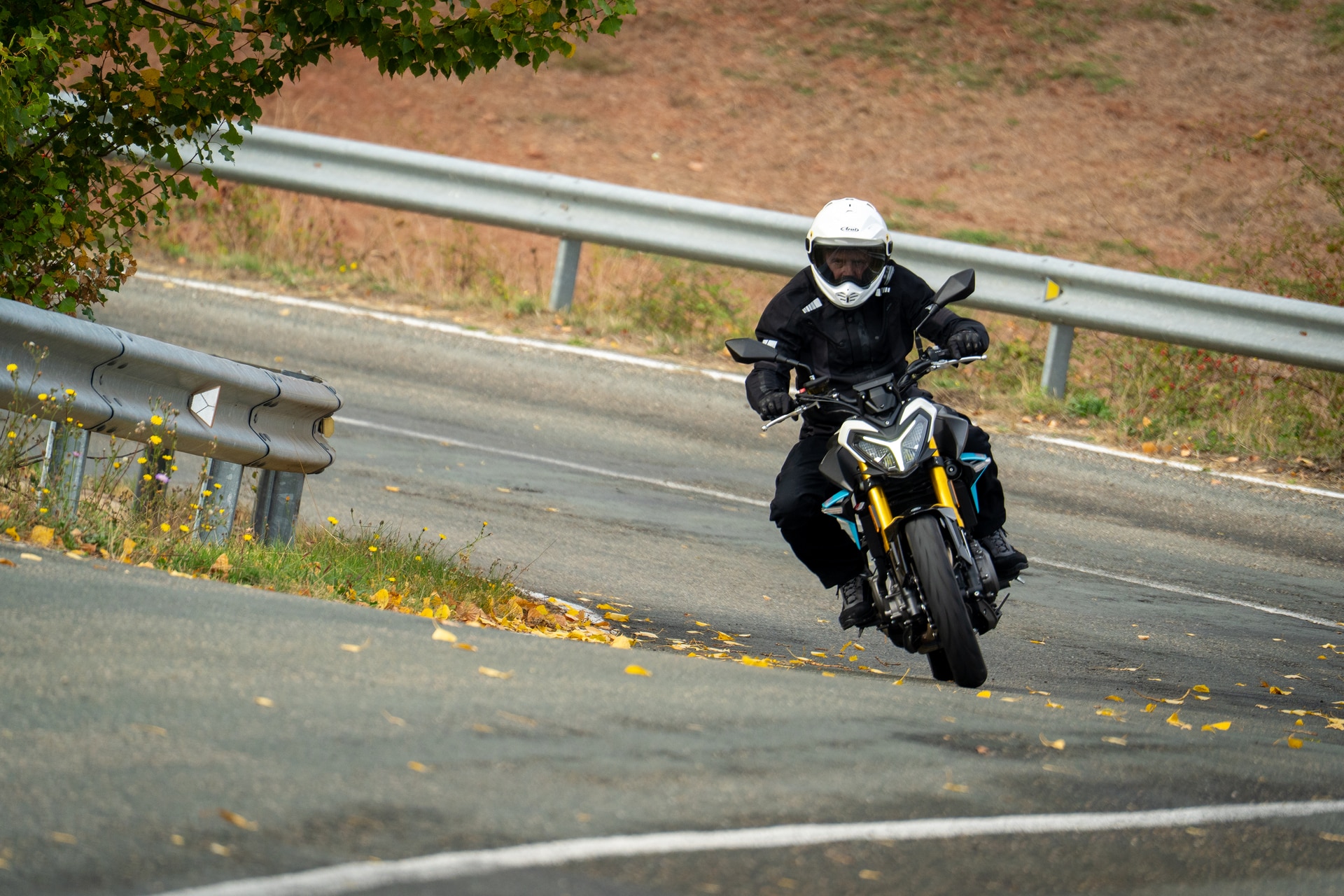 测试 Morbidelli 越野范围 + 惊喜