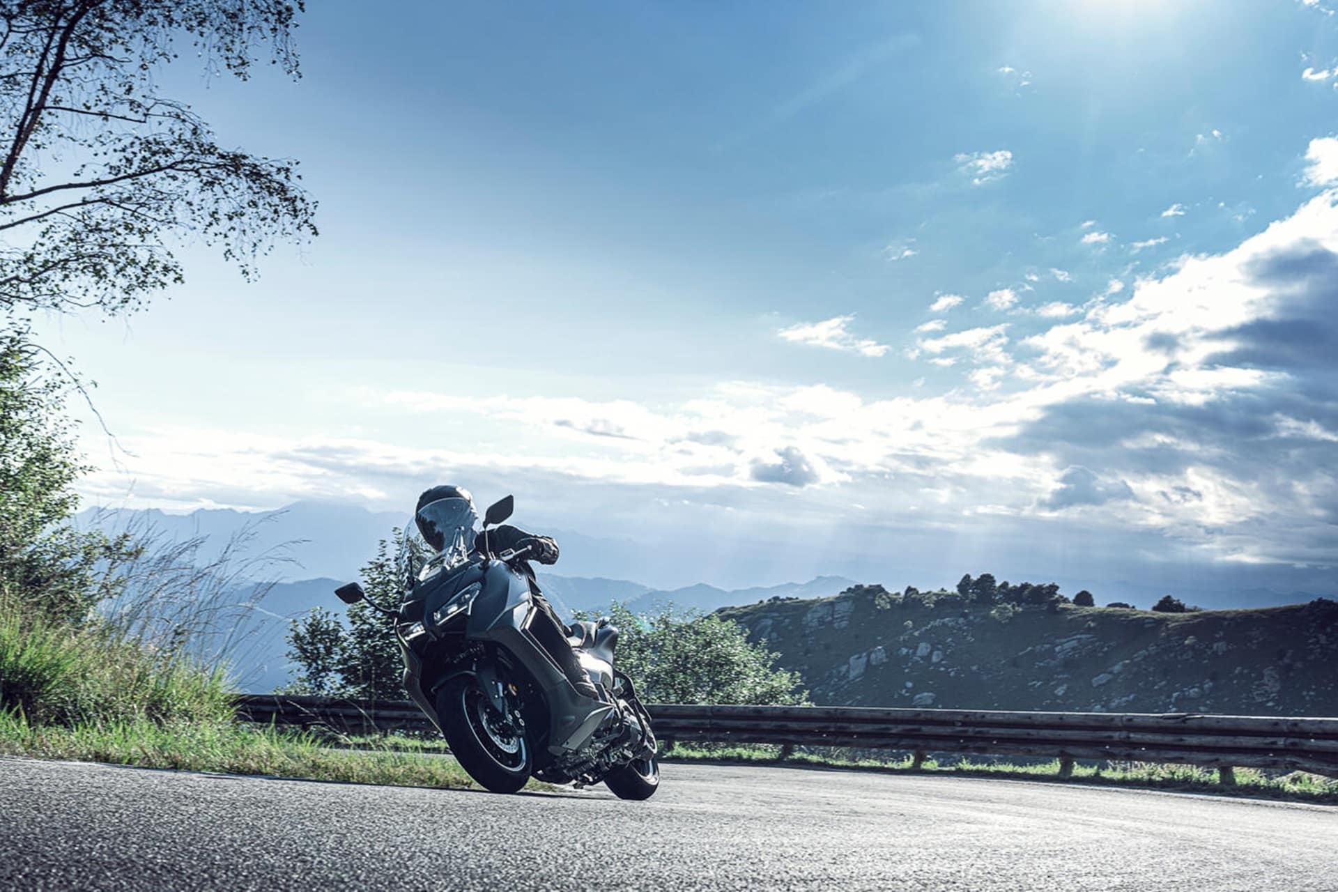 雅马哈推出 TMAX 25 周年特别版