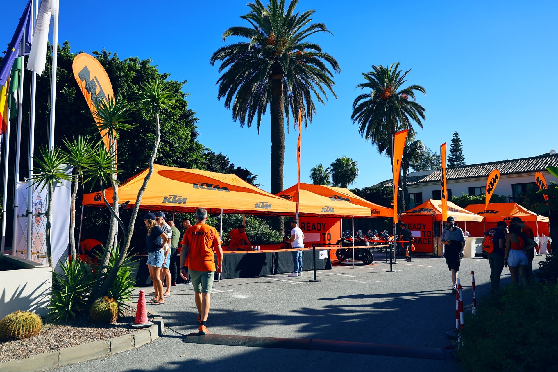 La 10ª edición de la Reunión KTM reúne a más de 200 aficionados