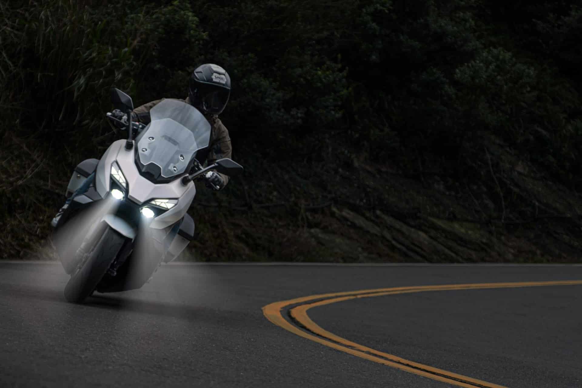 SYM pone exhibe su continua evolución en el Salón de Milán