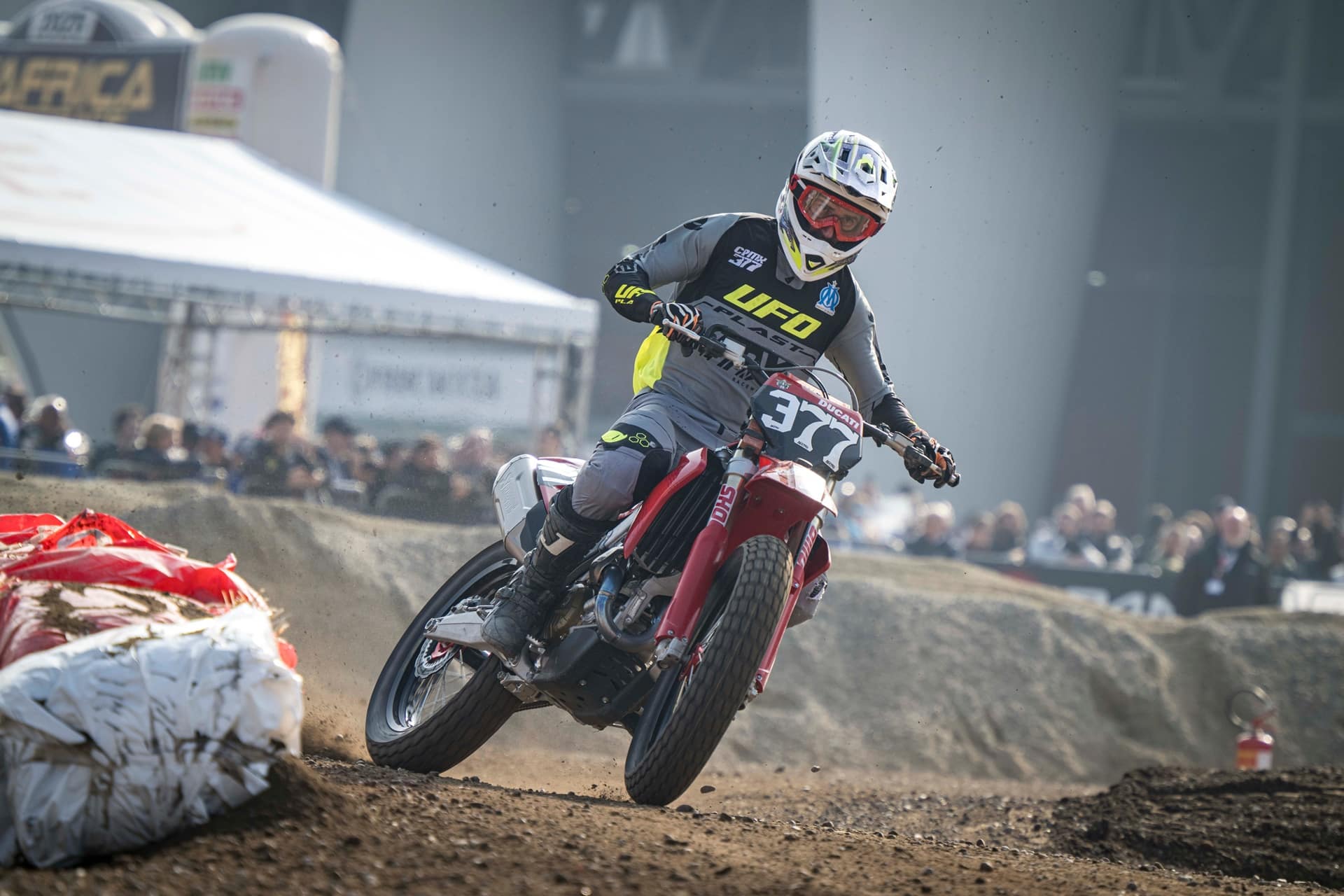 杜卡迪在 EICMA 2025 上展示其新产品和进步