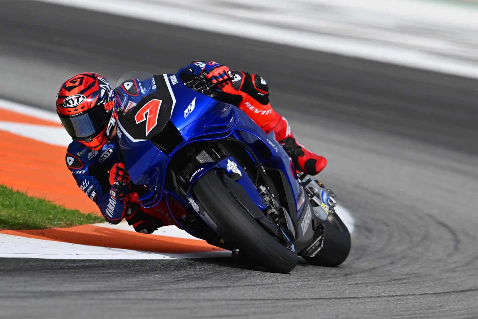 La era de los 4 en línea ha muerto en MotoGP: Yamaha confirma que correrá con el V4 en 2026