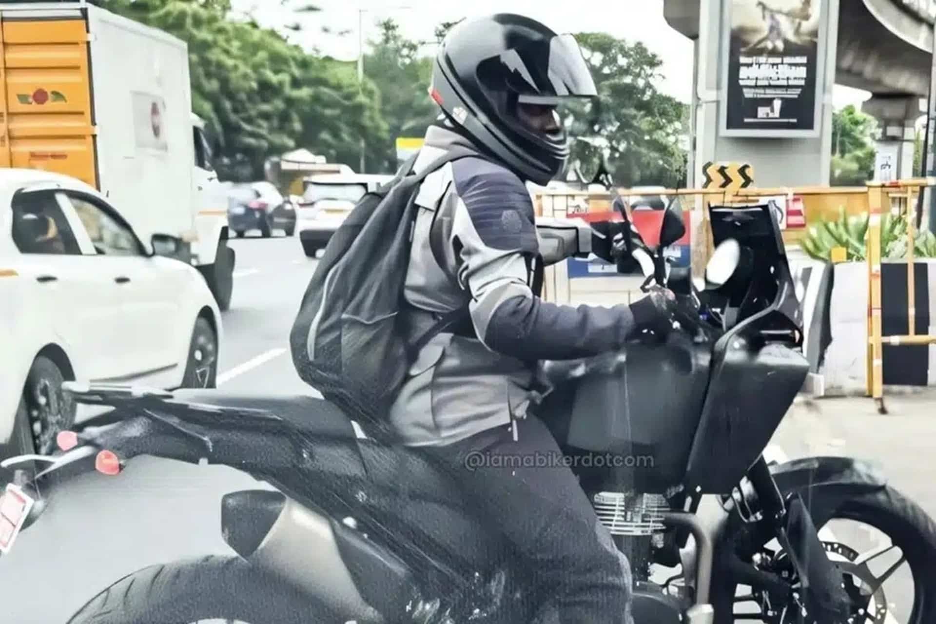 皇家恩菲尔德新款喜马拉雅 750 可能在 Motoverse 2025 上正式亮相