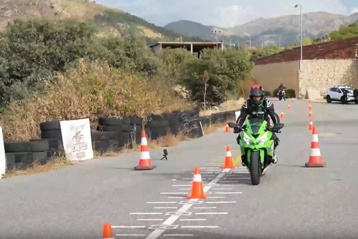 Chicho Lorenzo 学校推出新的制动硕士