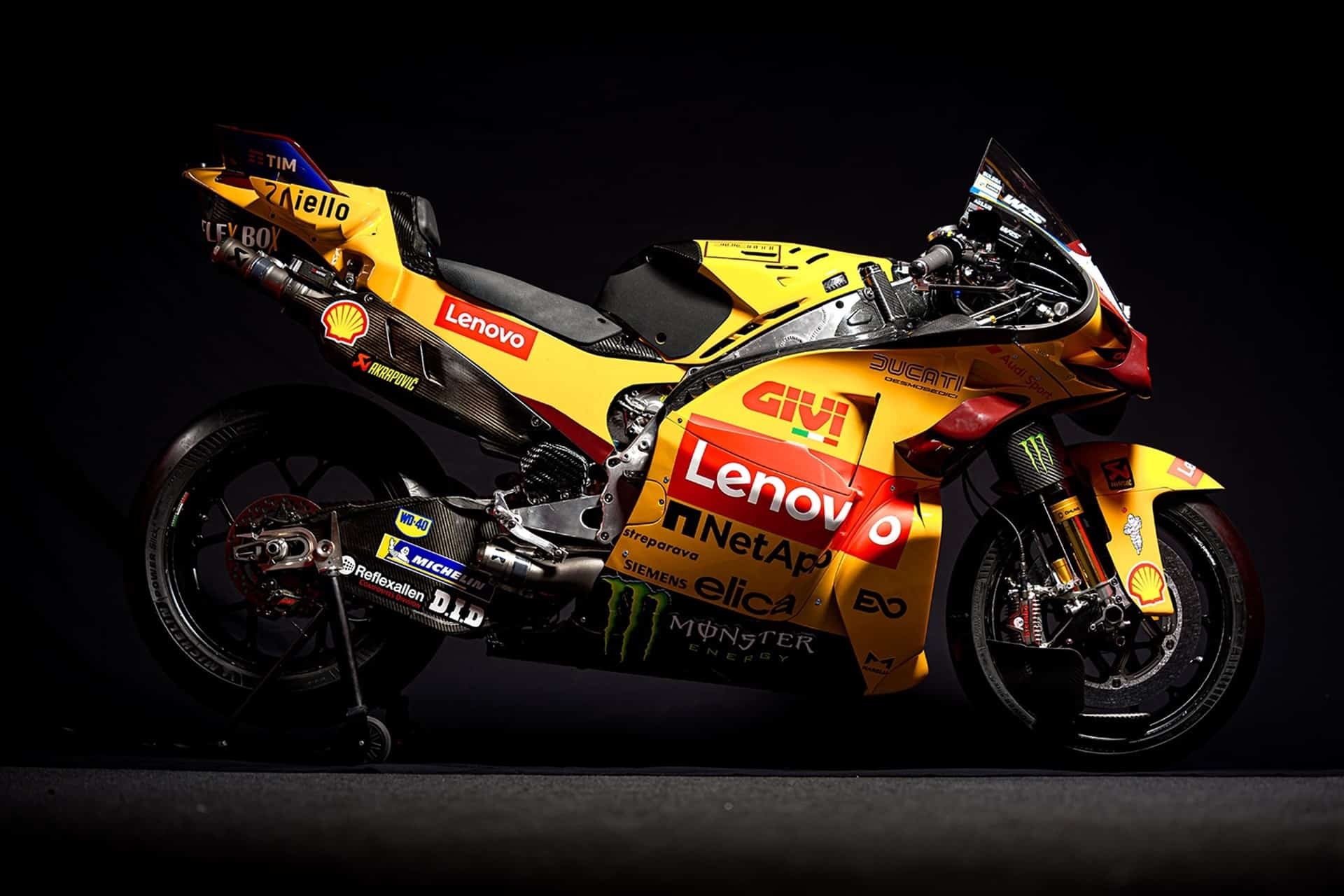 Desmosedici GP 在巴伦西亚举行的 MotoGP 测试中载入史册