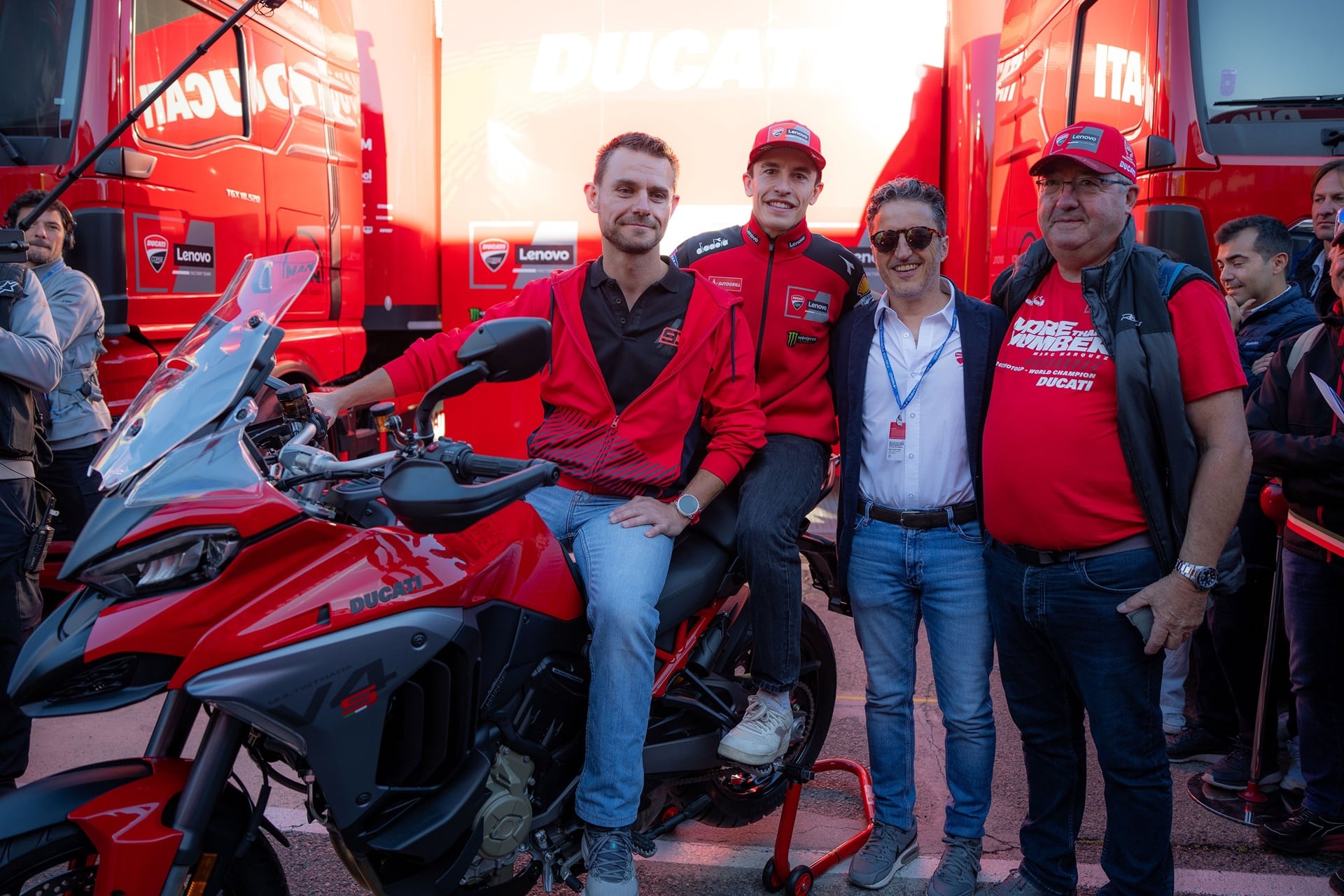 杜卡迪 WE93 挑战赛：Marc Márquez 为获胜者交付 Multistrada V4 S
